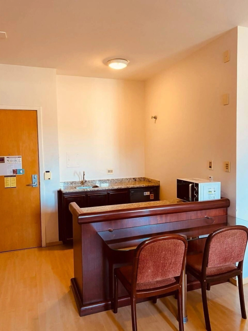 Apart-hotel, piscina, TV a cabo, academia