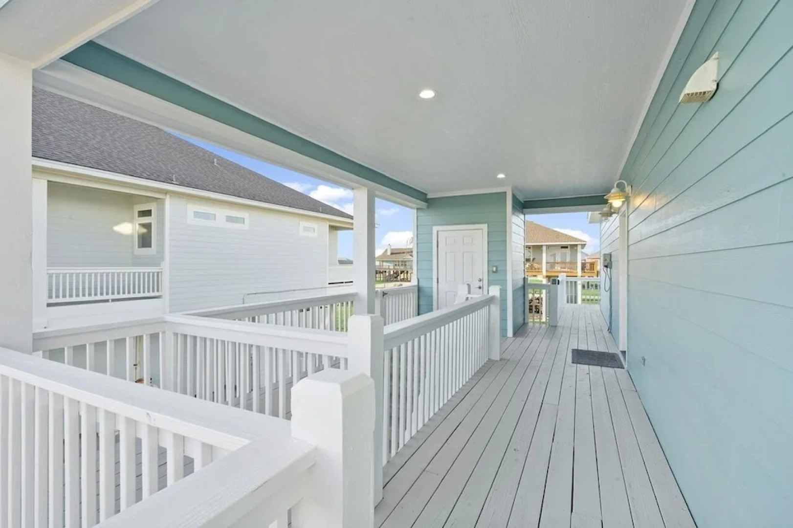Shore Relaxin' 4 Bedroom Home by RedAwning