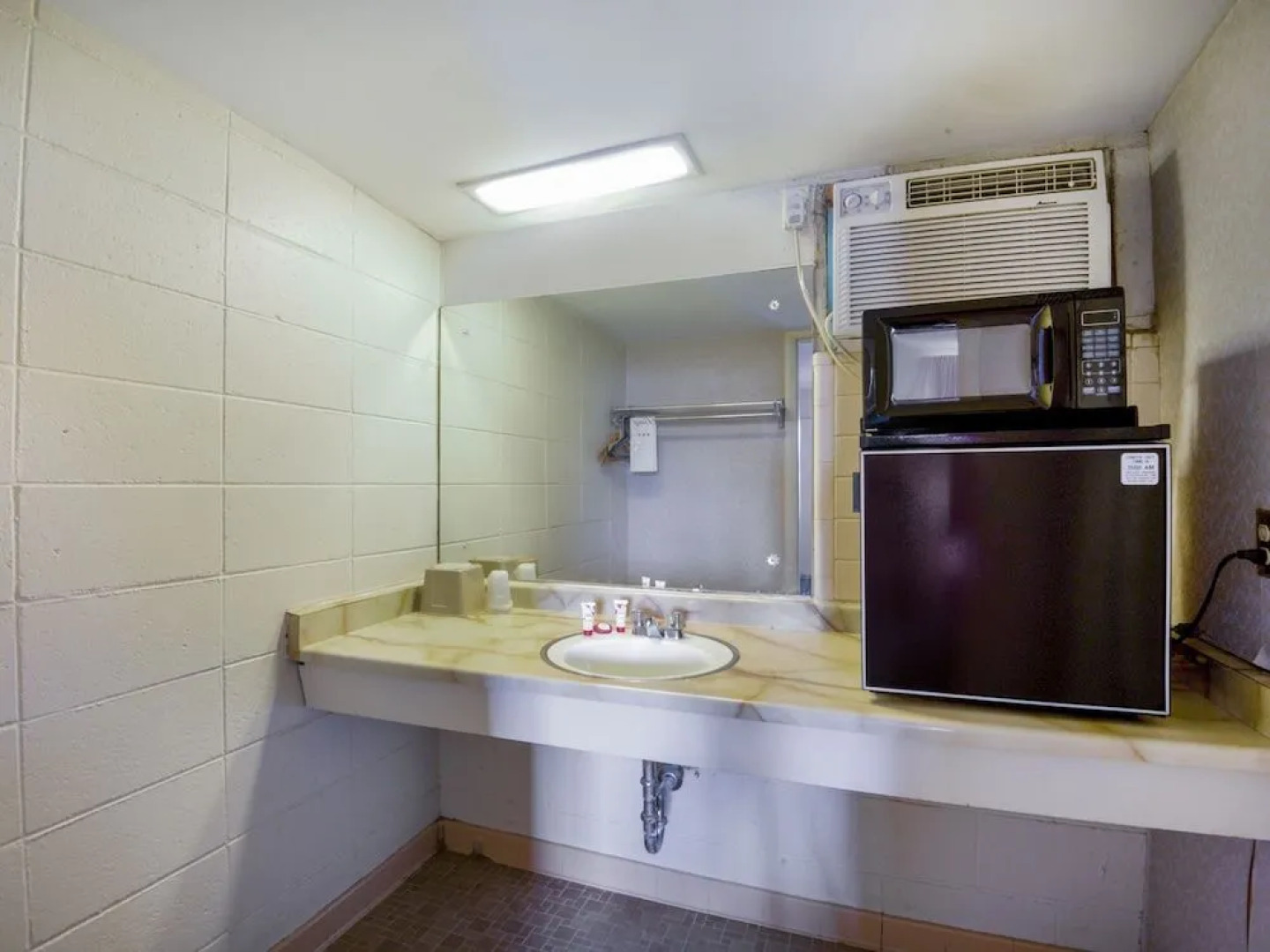 OYO Hotel Mauldin SC South Main Street