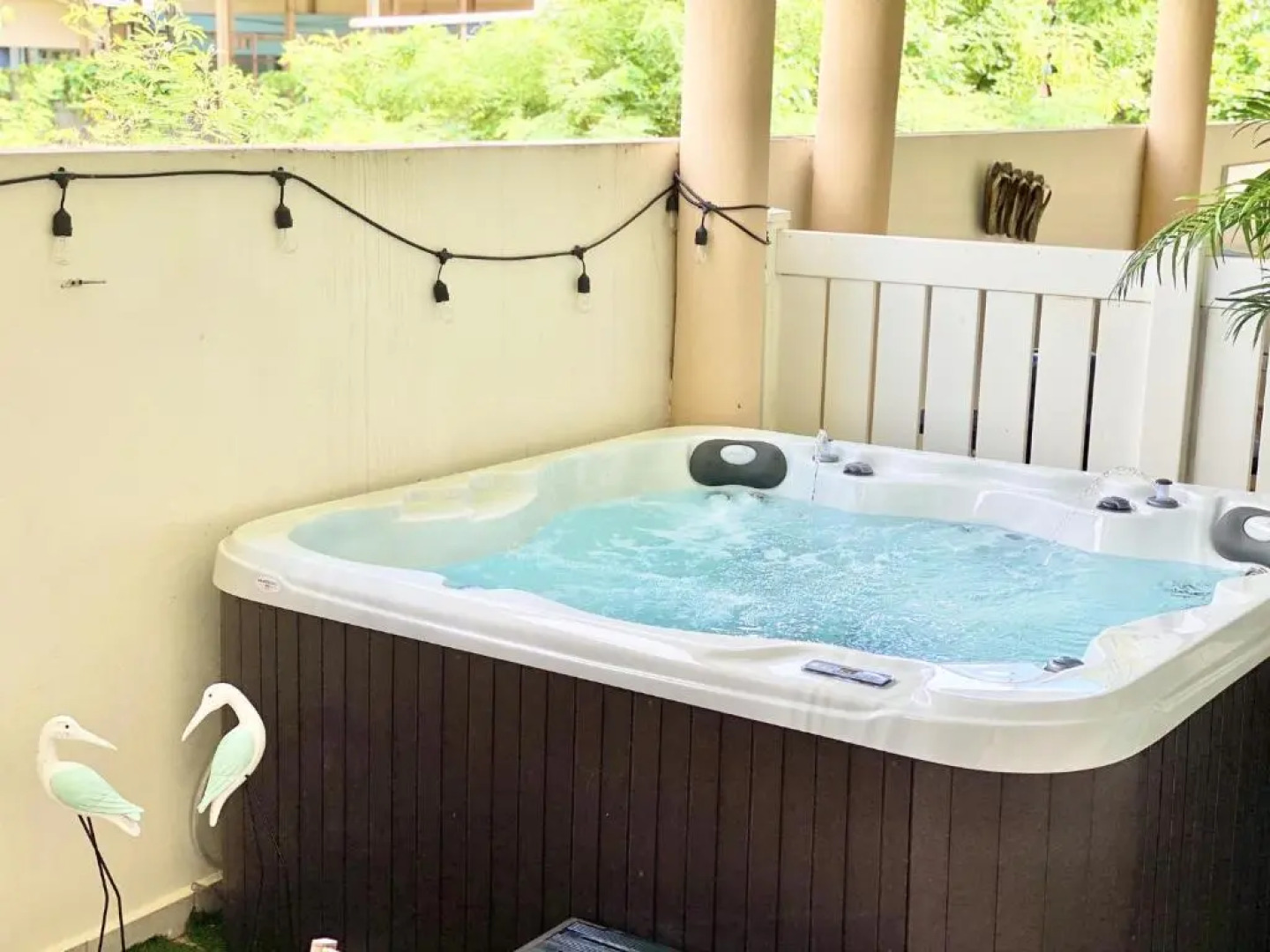 Tropical Breeze 2 Bed 2 Bath