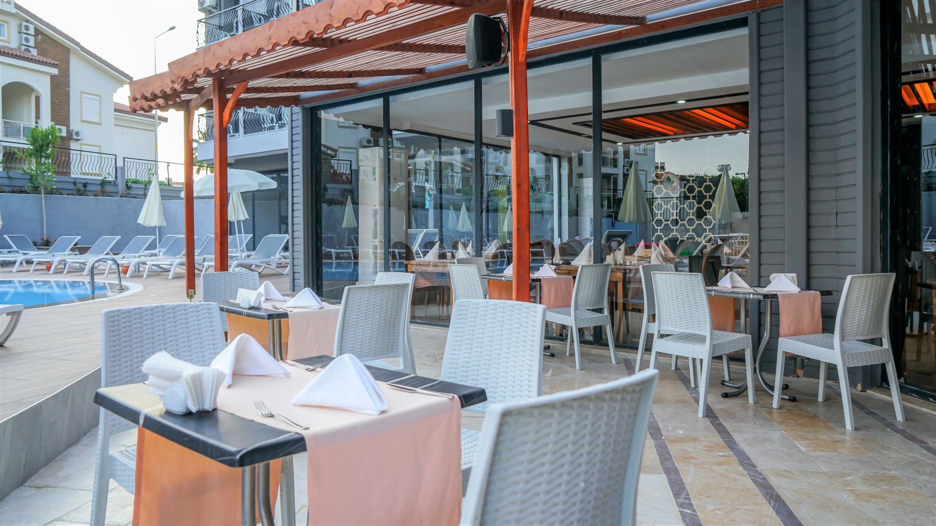 Clover Magic Park Side Otel