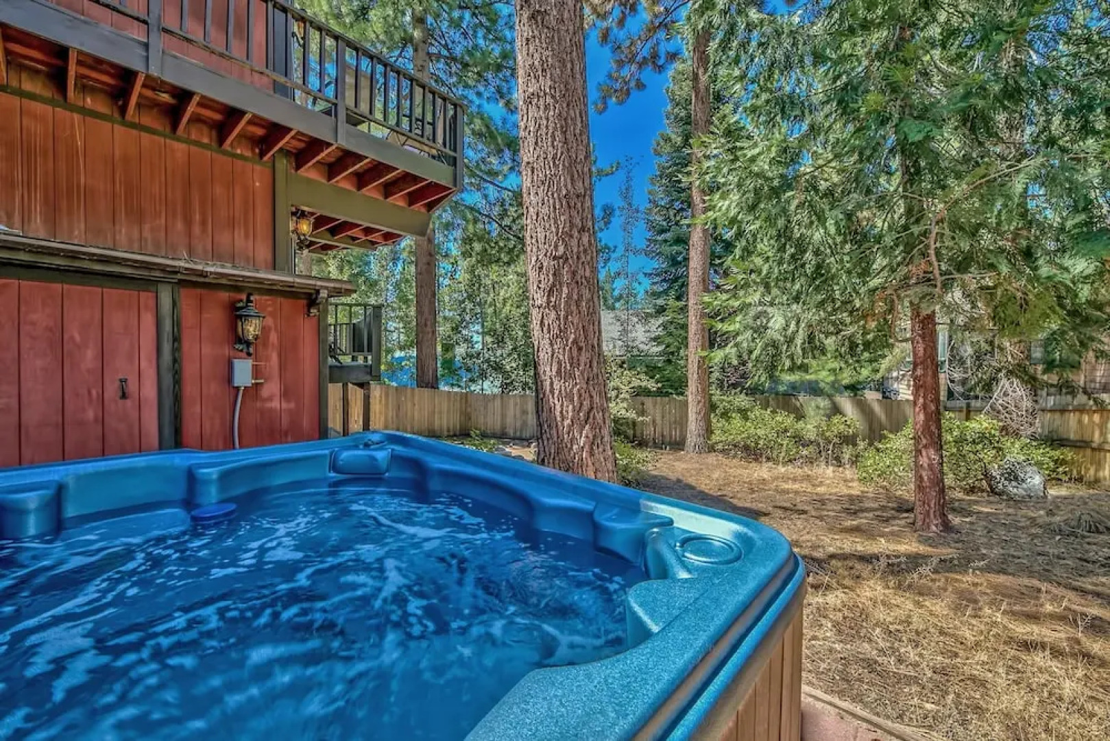 Mv49 Lake Tahoe a Block From the Caverock Beach