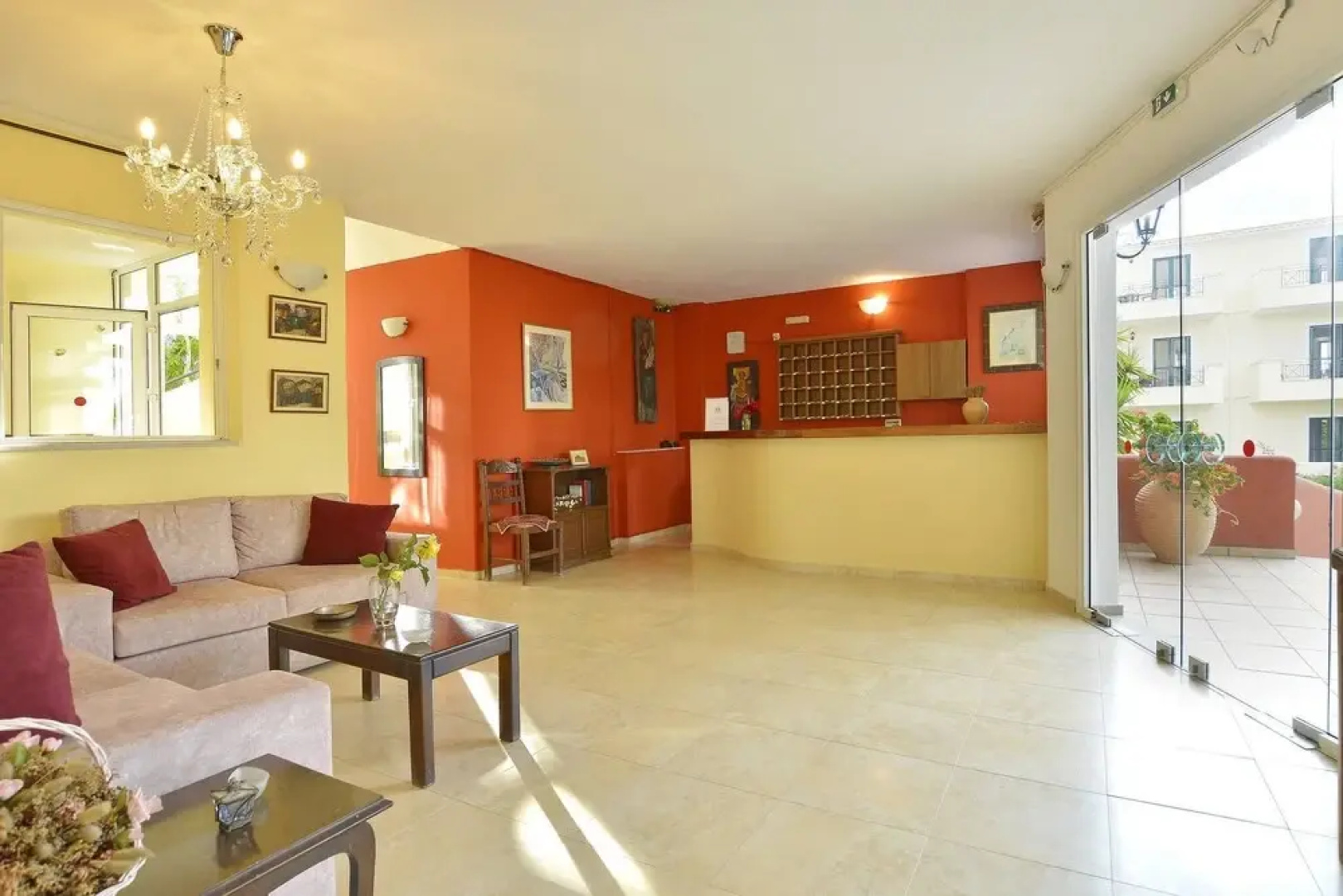 Likithos Hotel