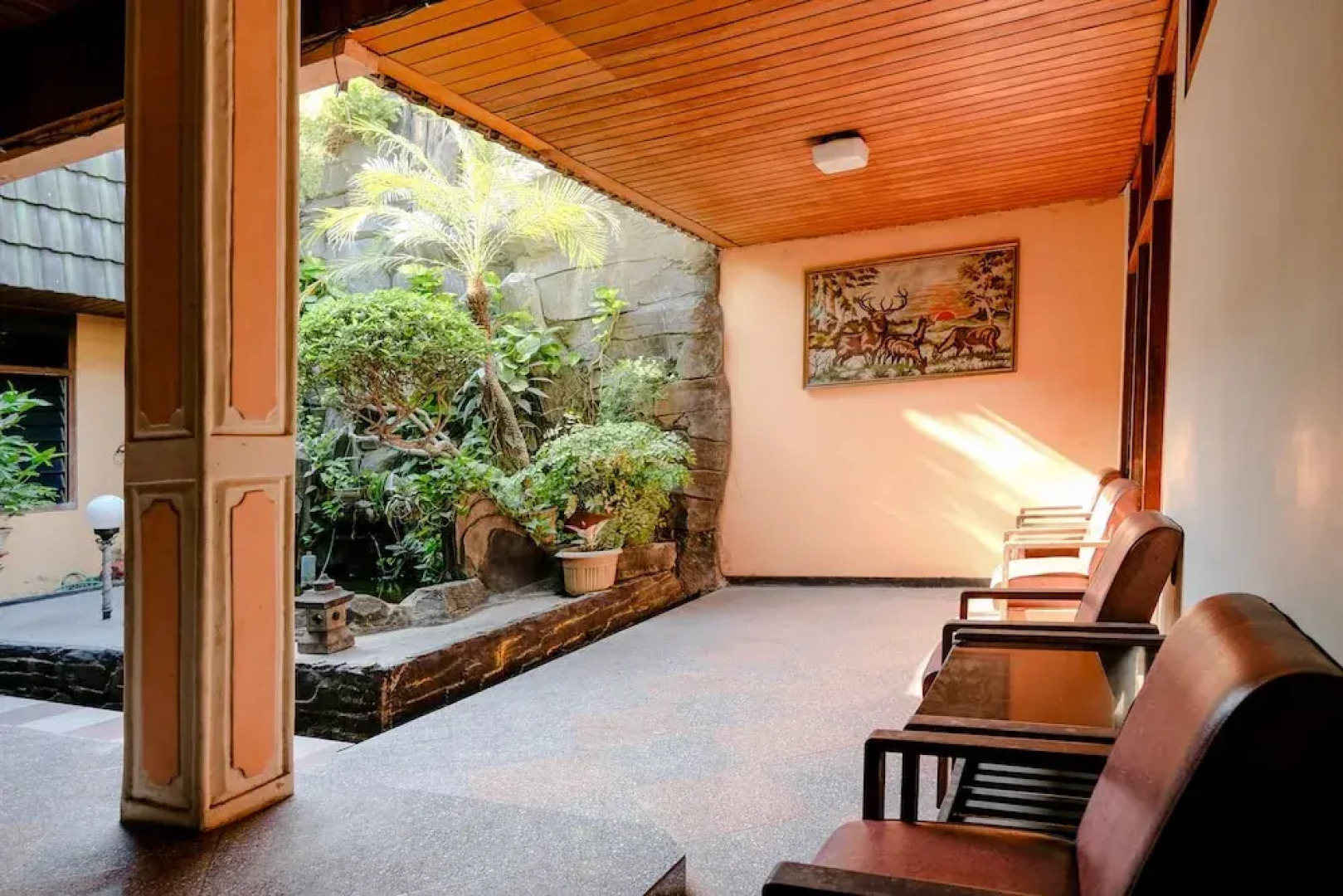 Spot On 1761 Hotel Dirgahayu