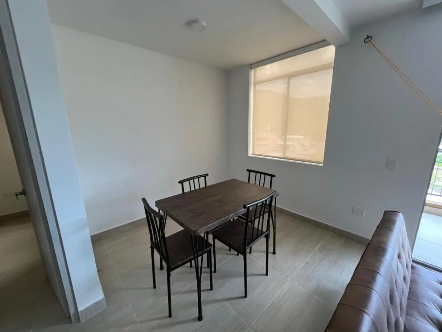 Apartamento con piscina y parqueadero a 7 min del centro