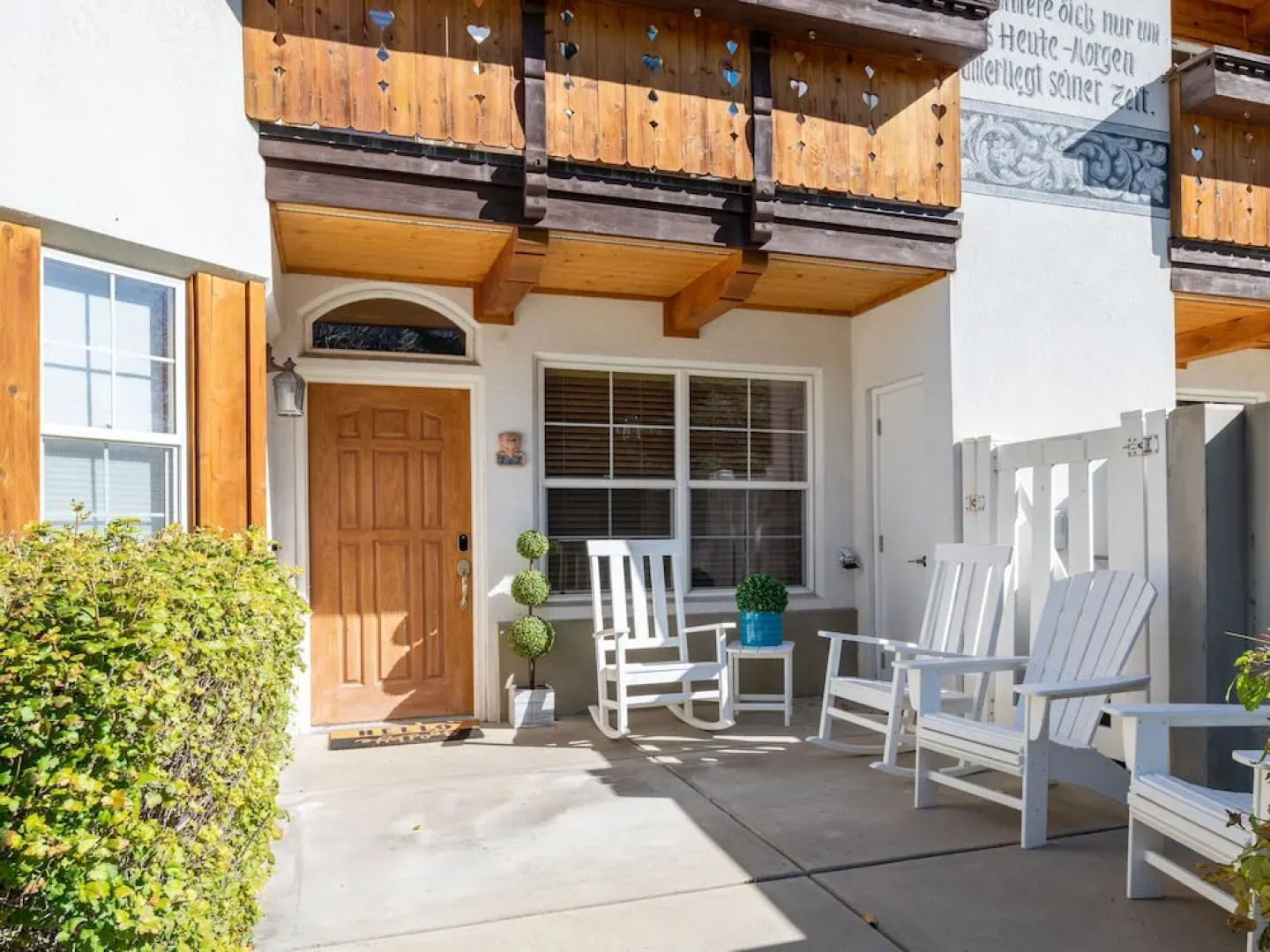 Family Getaway~pool, Hot Spring, Scuba & Ice Castles 727 4 Bedroom Home by RedAwning