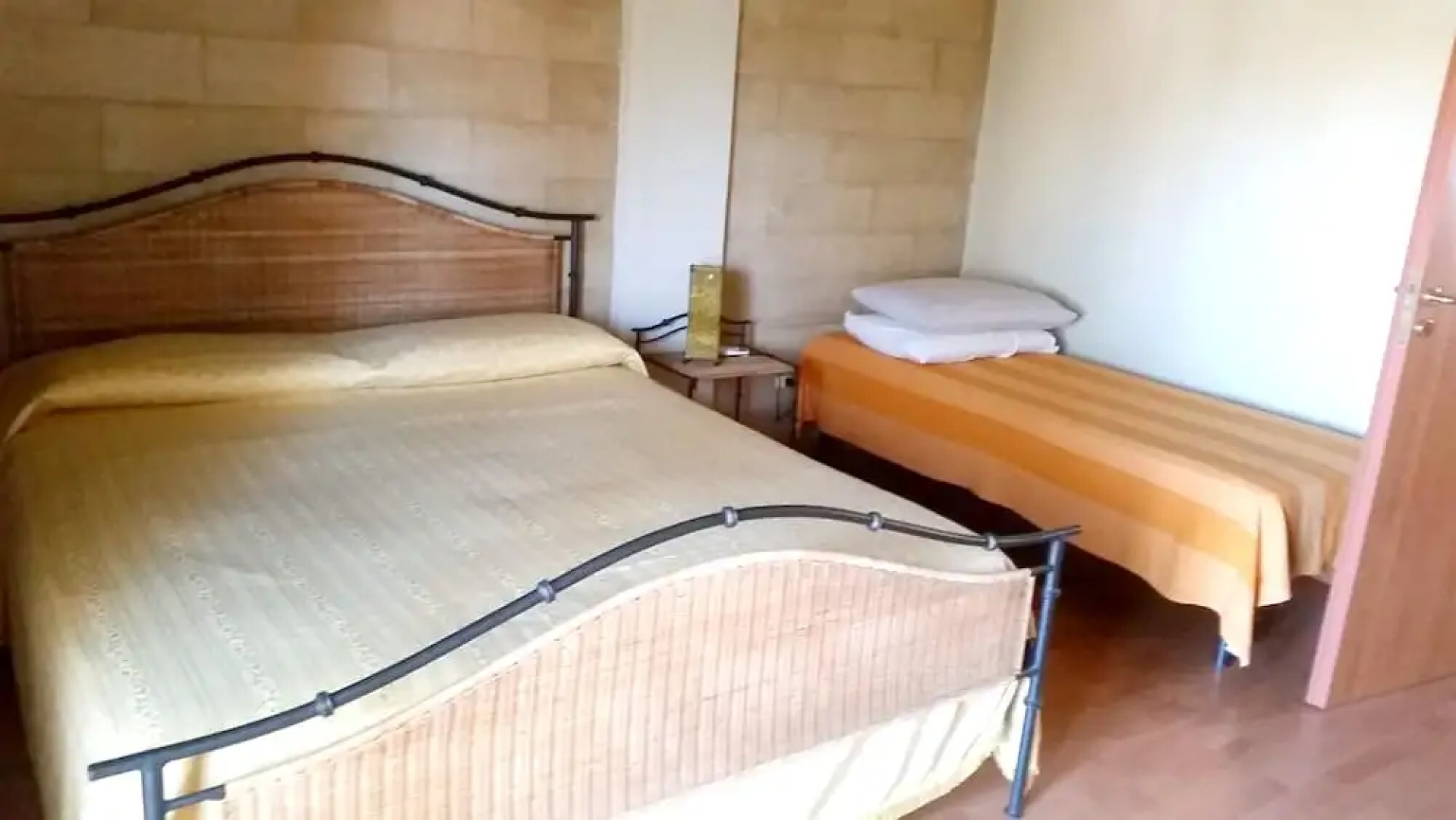 House With 2 Bedrooms in Scoglitti, With Wonderful sea View, Enclosed