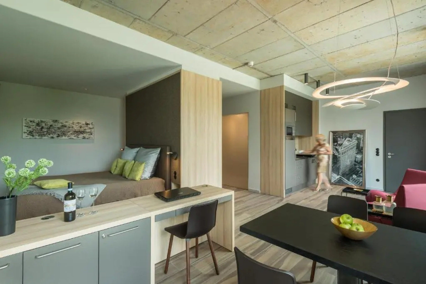 Golden Ball, Exclusive Serviced Apartments Munich