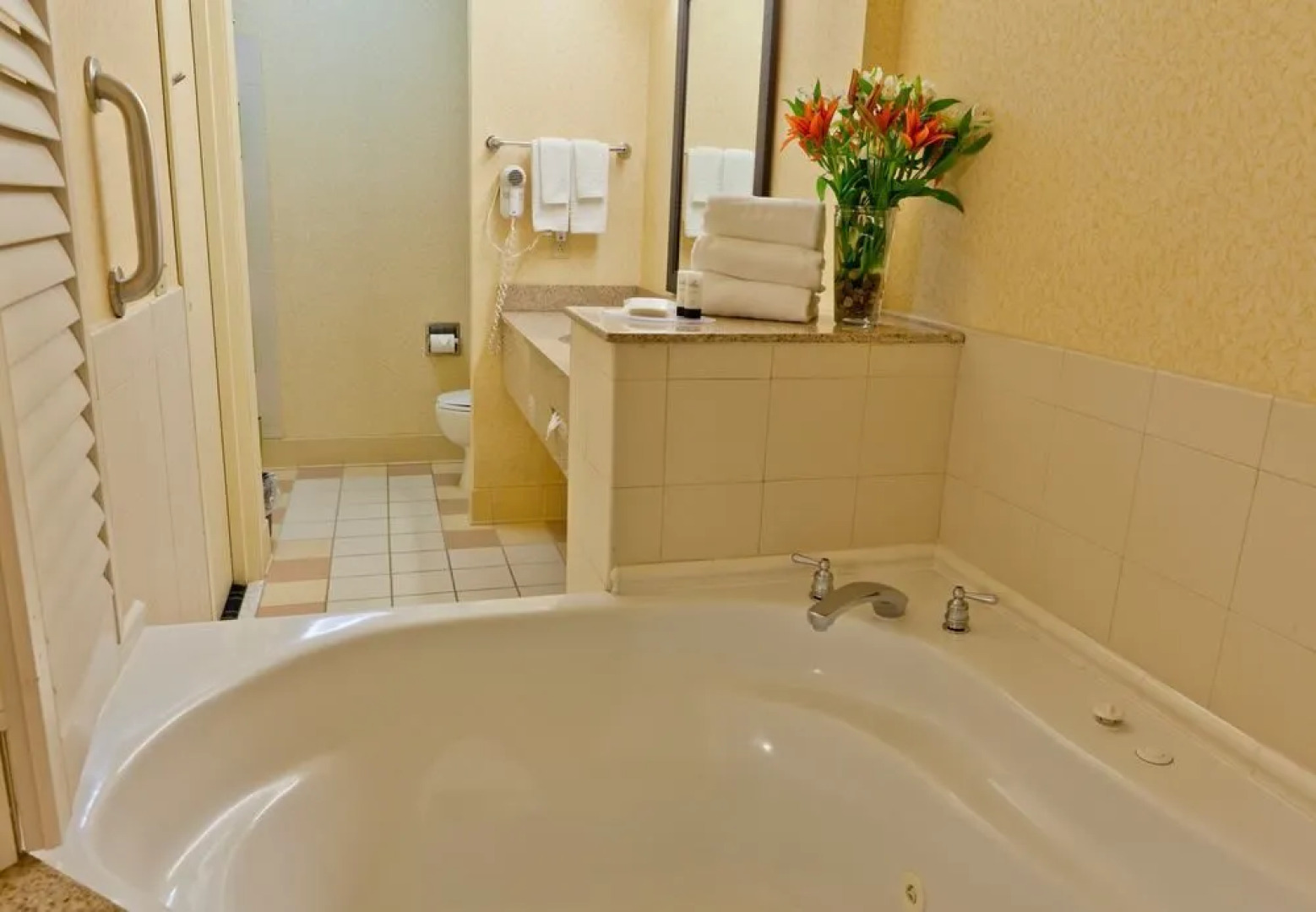 Fairfield Inn and Suites Youngstown Austintown