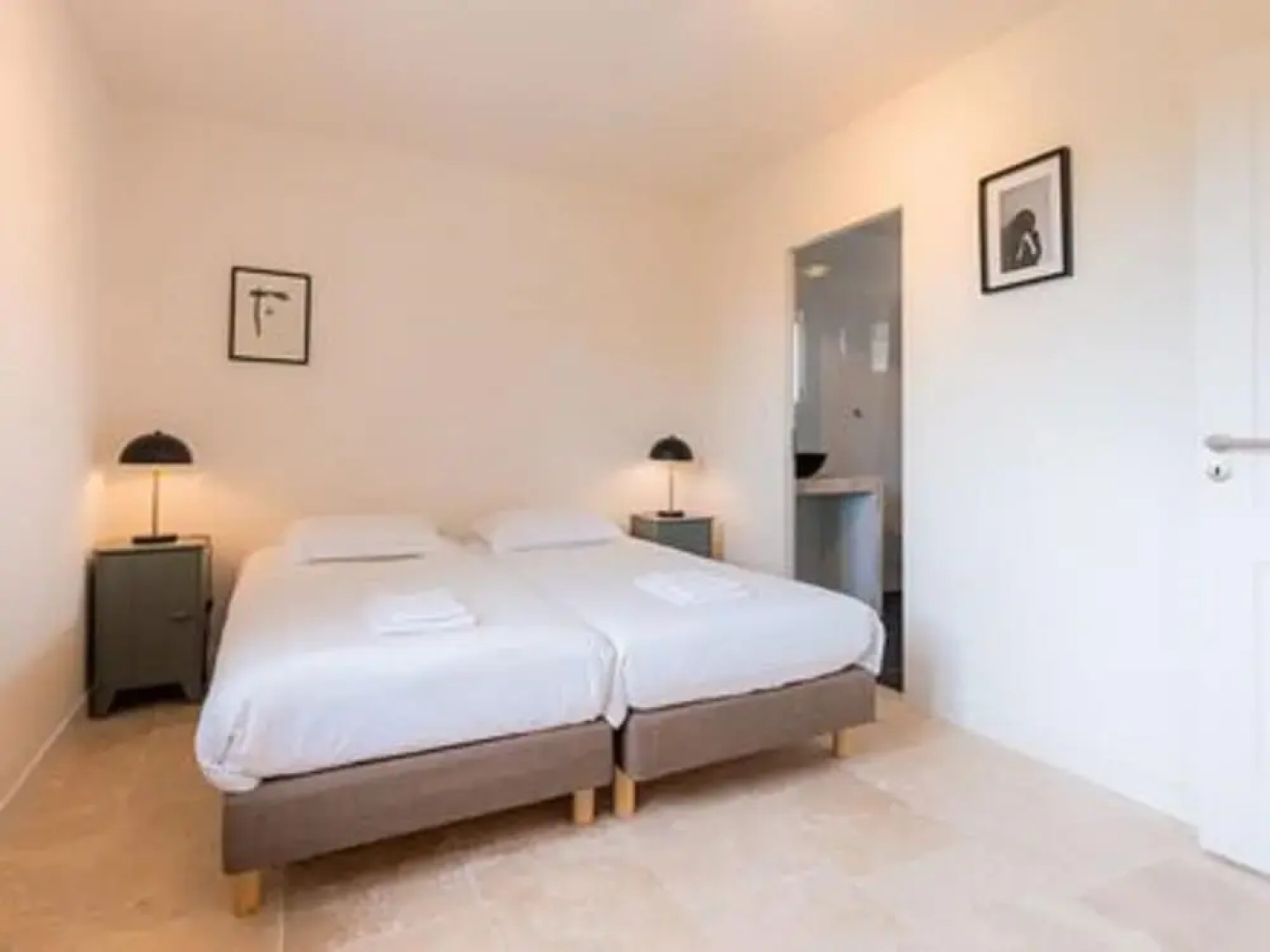 Spacious and Modern Villa With Large Garden and BBQ Area