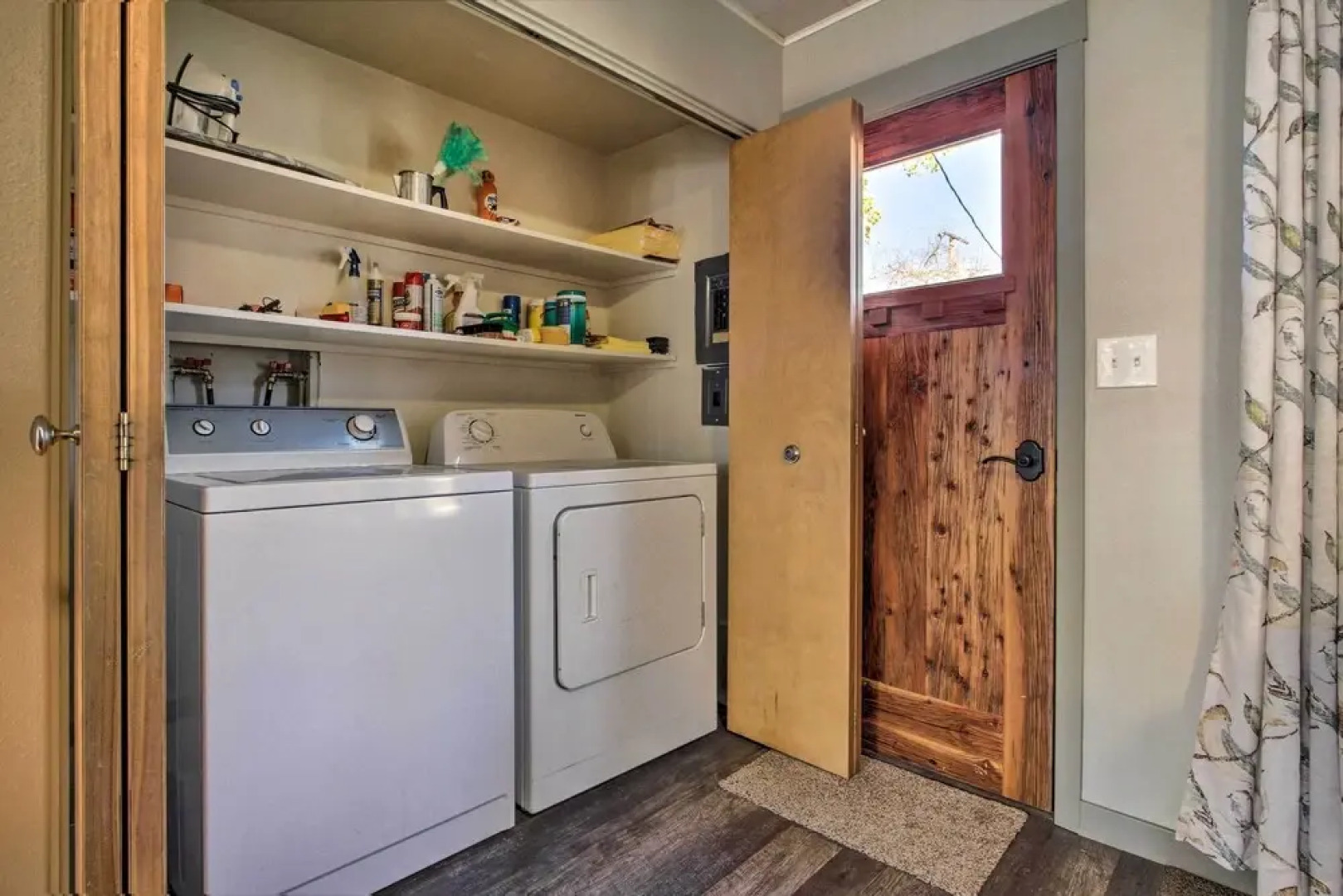 Cozy Choteau Home w/ Fire Pit, Grill, Yard!