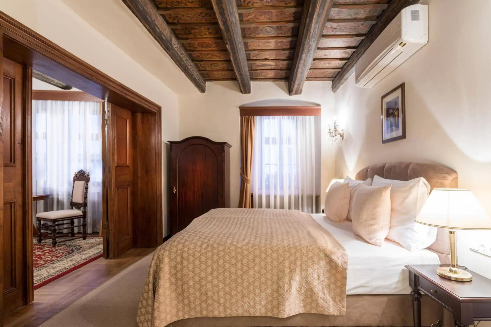 Aurus by Adrez Living