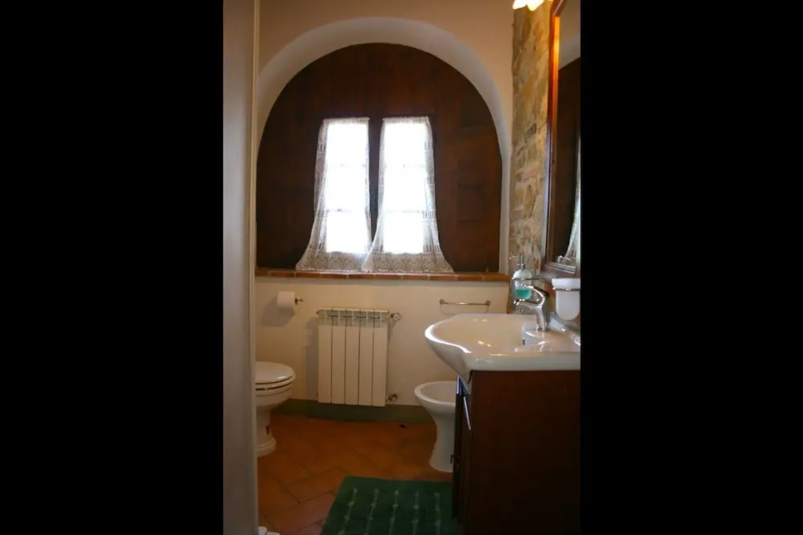 Stunning private villa with private pool, WIFI, TV, pets allowed and parking, close to Montepulc