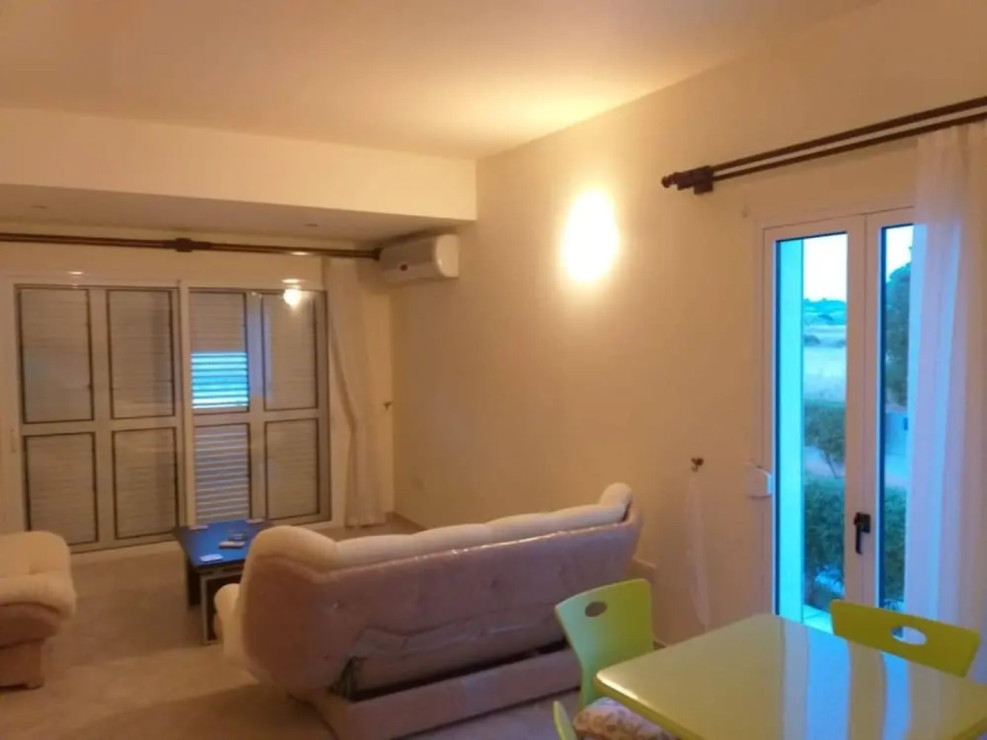 Captivating 1-bed House