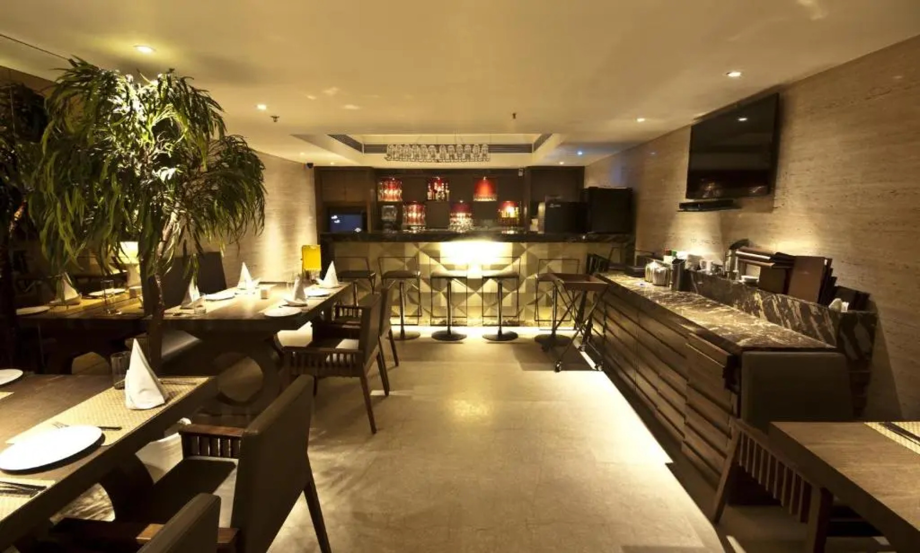 Monotel Luxury Business Hotel