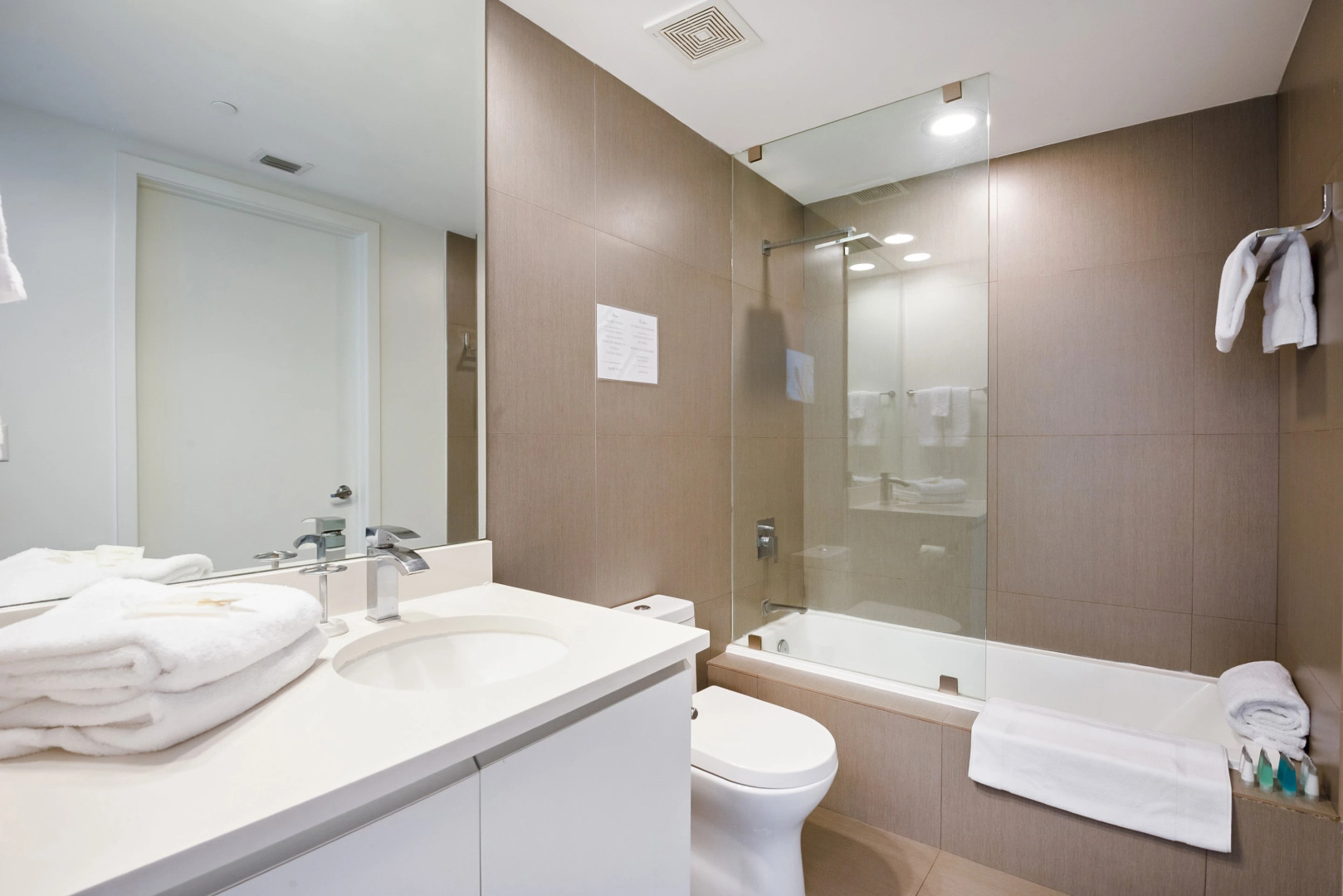 Churchill Suites Monte Carlo Miami Beach