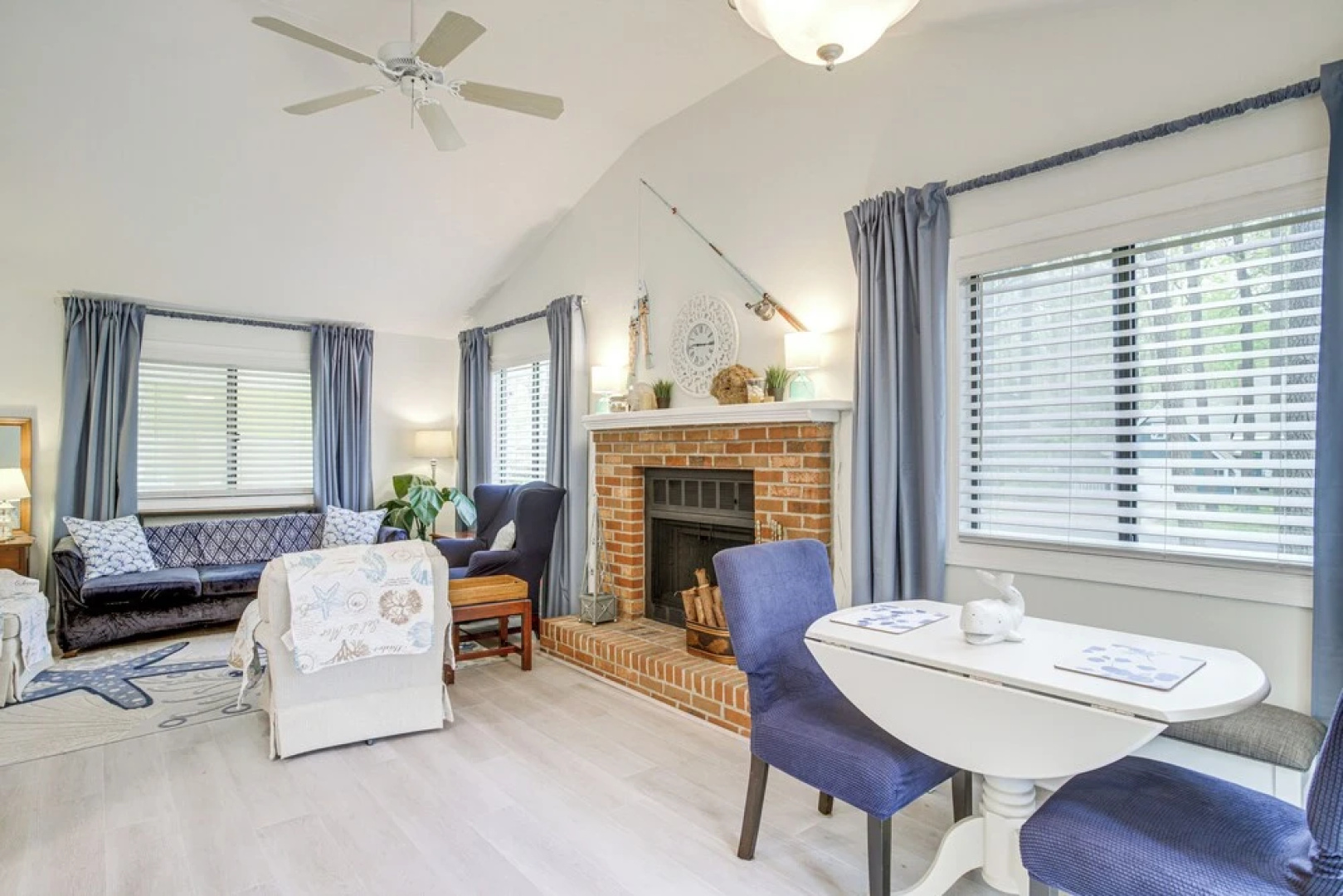 Charming Ocean Pines Home - 9 Mi to Beach!