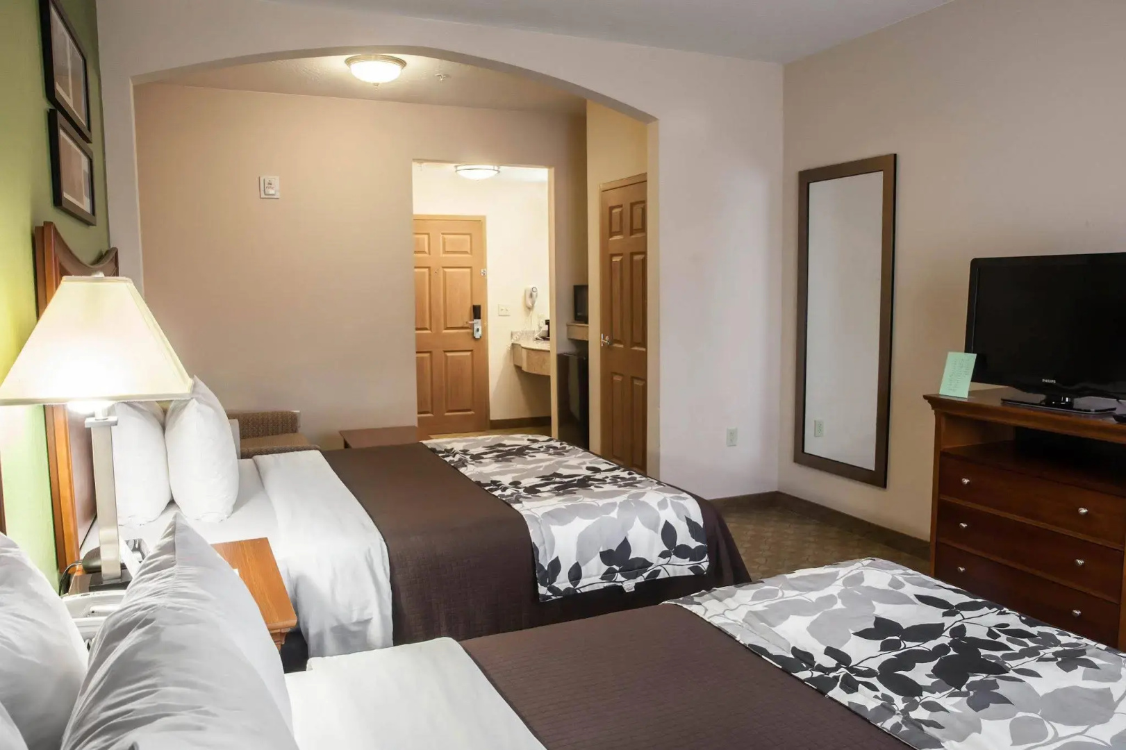 Sleep Inn & Suites