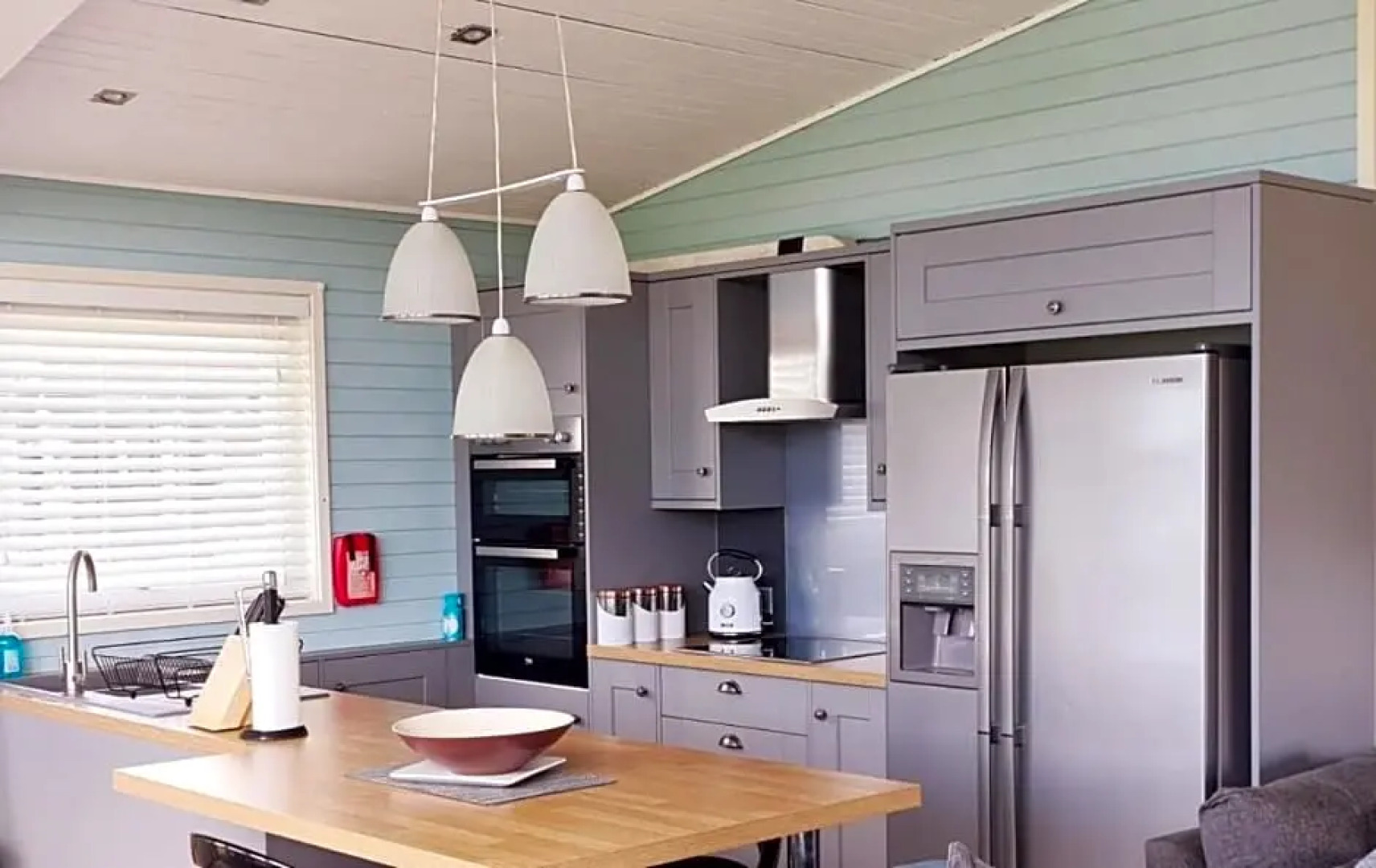 Fenna Lakeside Lodge - Pine Lake Resort