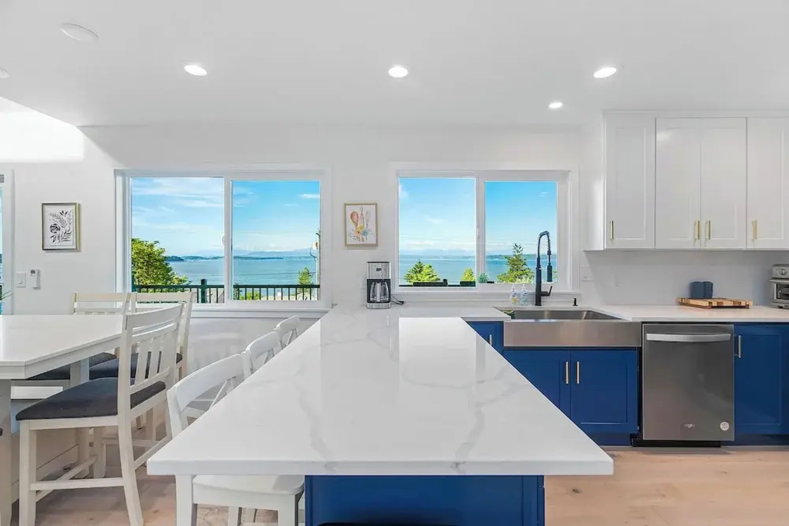 Peaceful Island Getaway Port Susan views