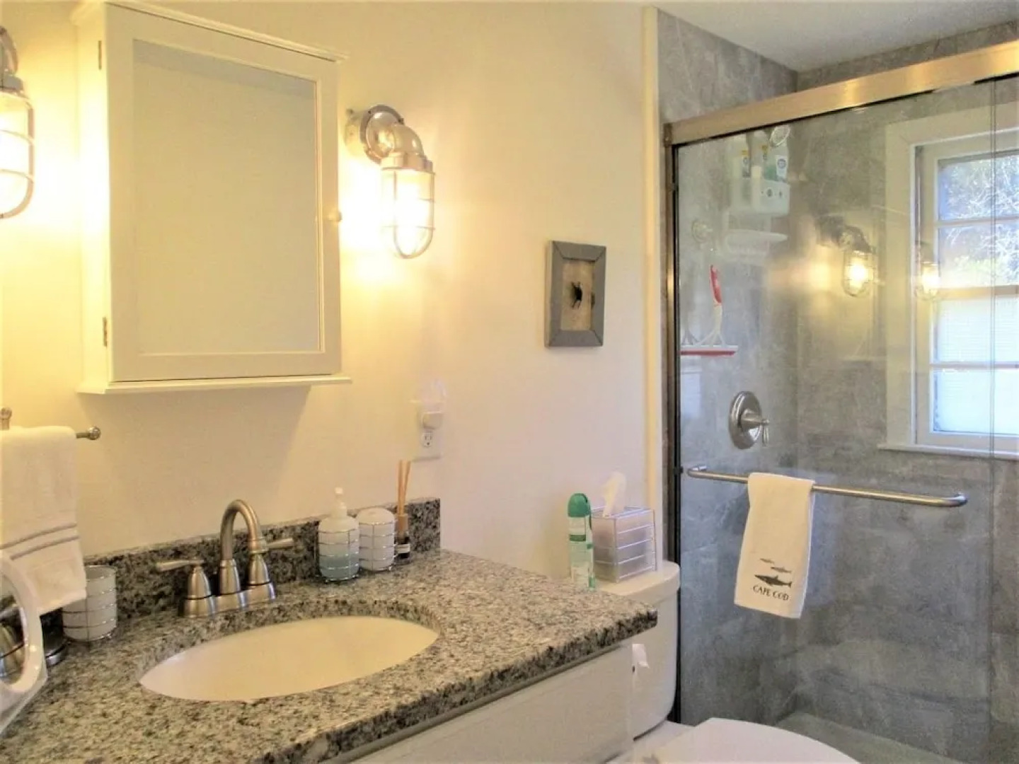 387 Strawberry Hill - 4 Bedroom House