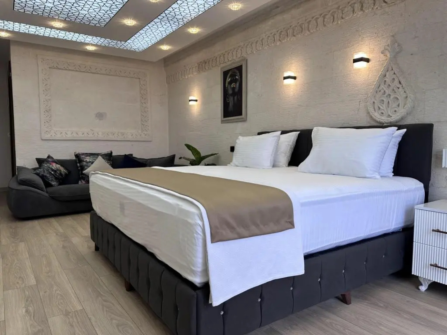 Beyaz Köşk Hotel & Cafe