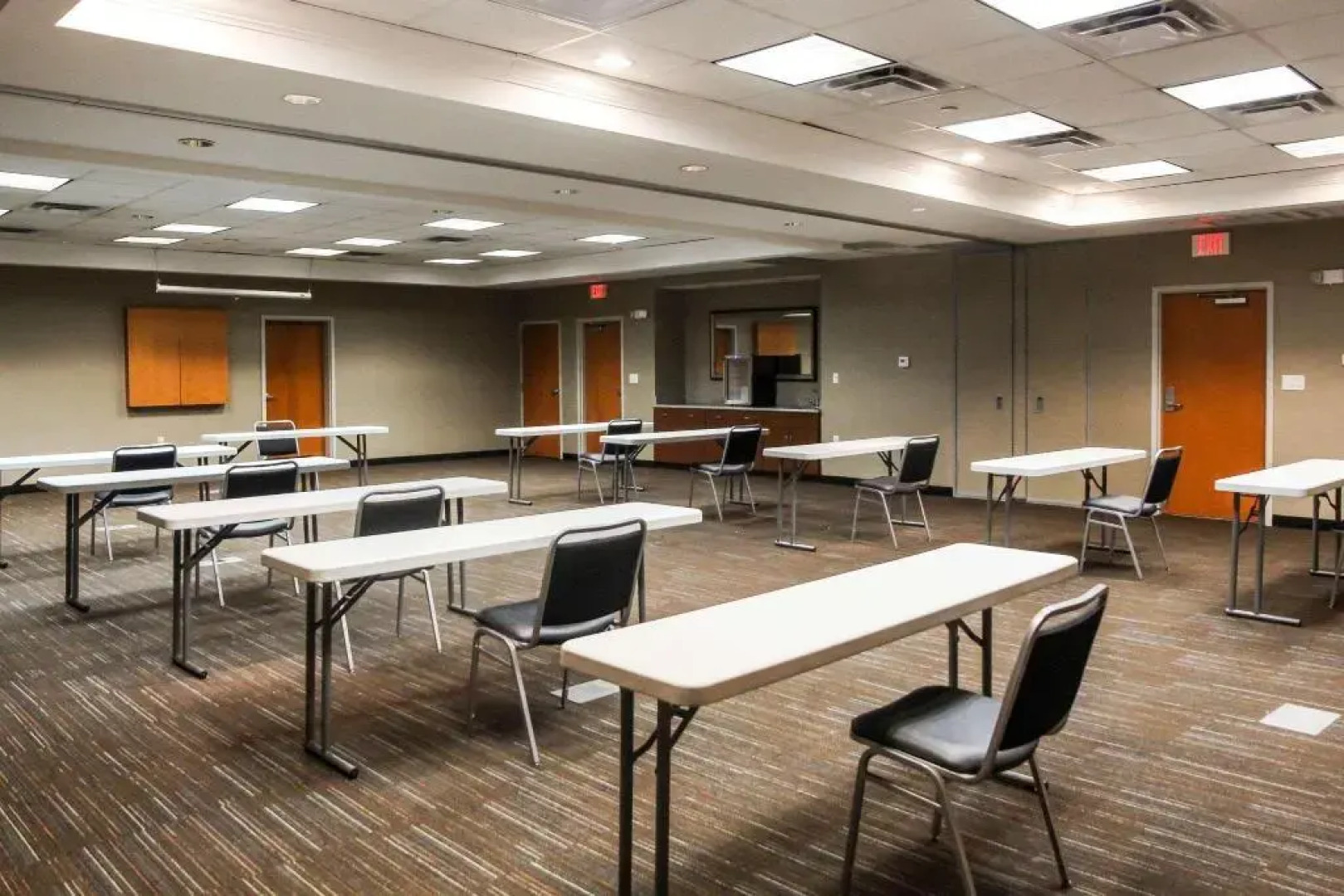 Comfort Suites At Virginia Center Commons