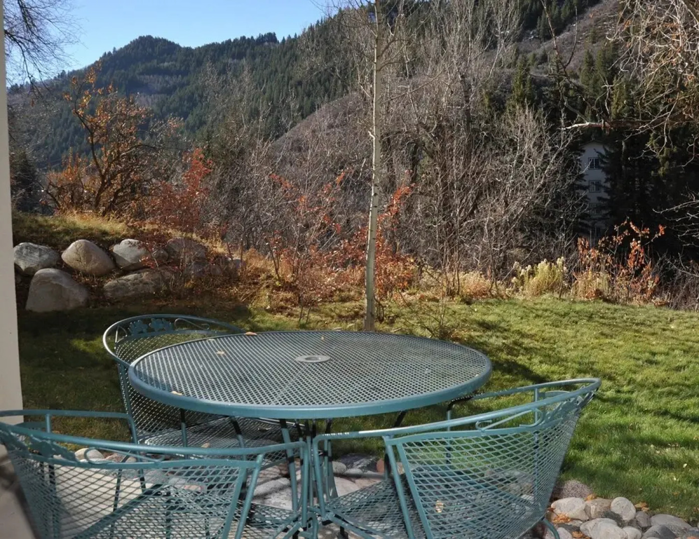 Canyon Run I-101 3 Bedroom Condo by RedAwning