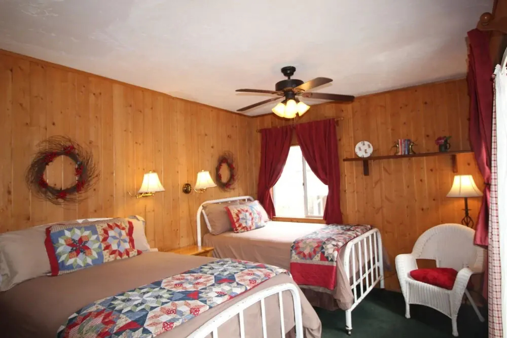 Arrowhead Pine Rose Cabins