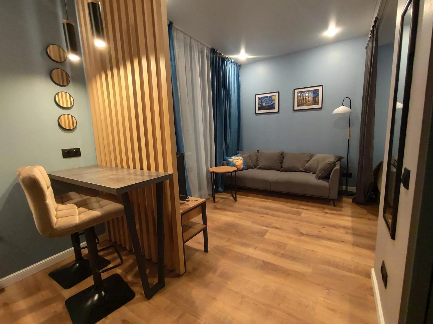 Уютная студия в переулке Рыбный