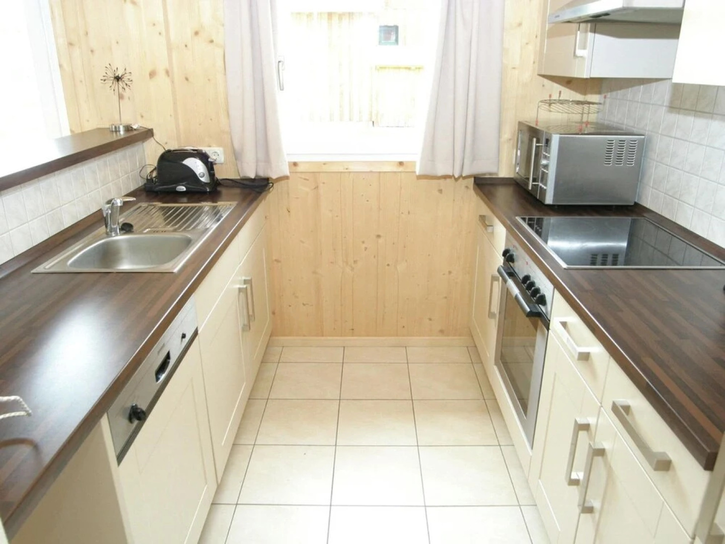 Wooden Chalet in Styria by the Lake