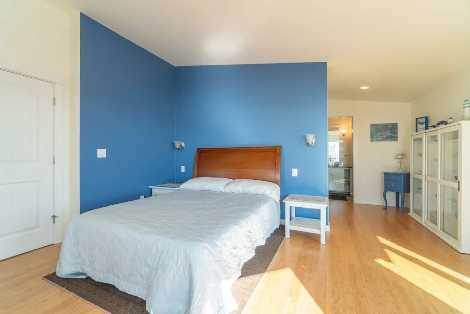 The Lighthouse 3 Br home by RedAwning