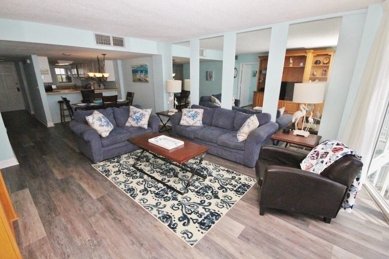 Daytona White Surf 405 Apartment 2