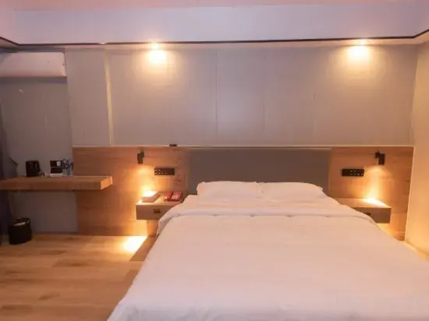 GreenTree Inn Hotel (Lingshan Liufeng Road Branch)