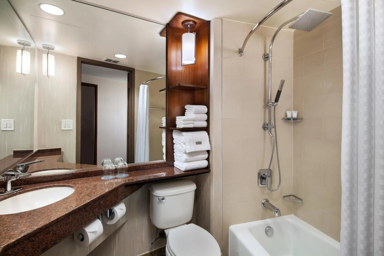 The Westin Bonaventure Hotel and Suites, Los Angeles