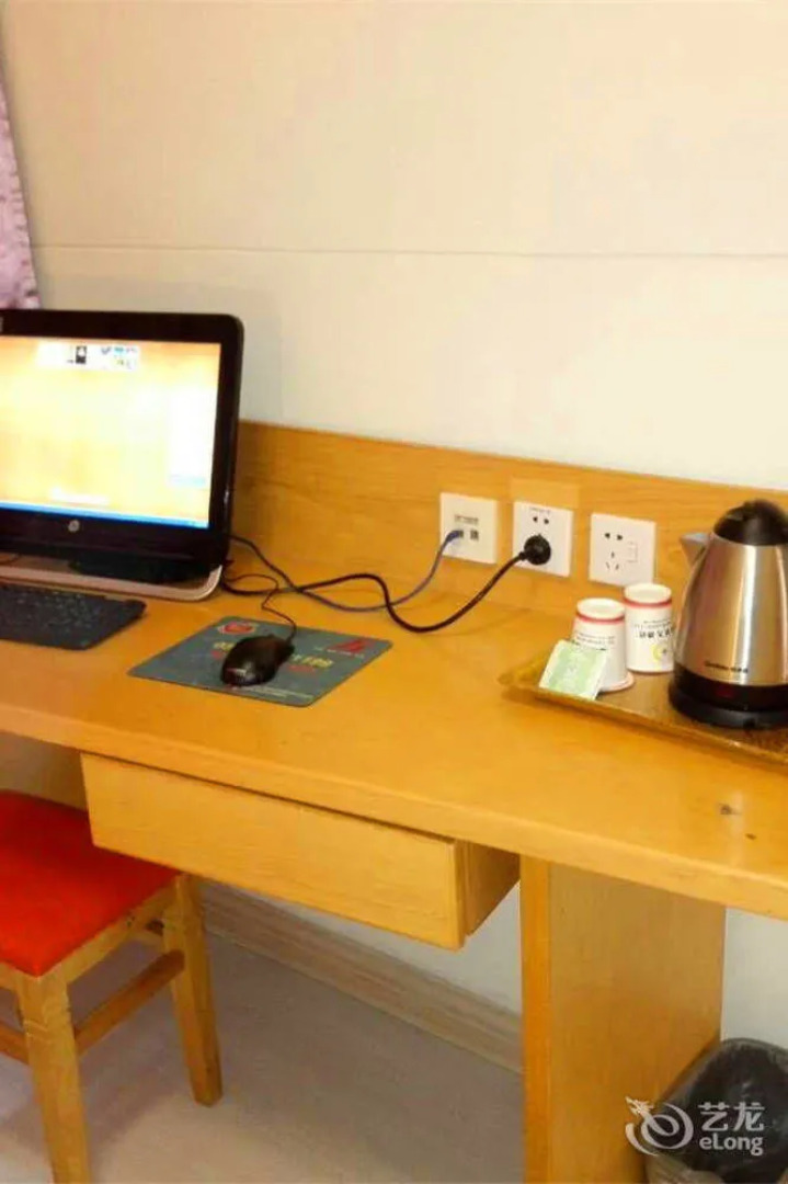 Xuchang Junzhuan Hotel