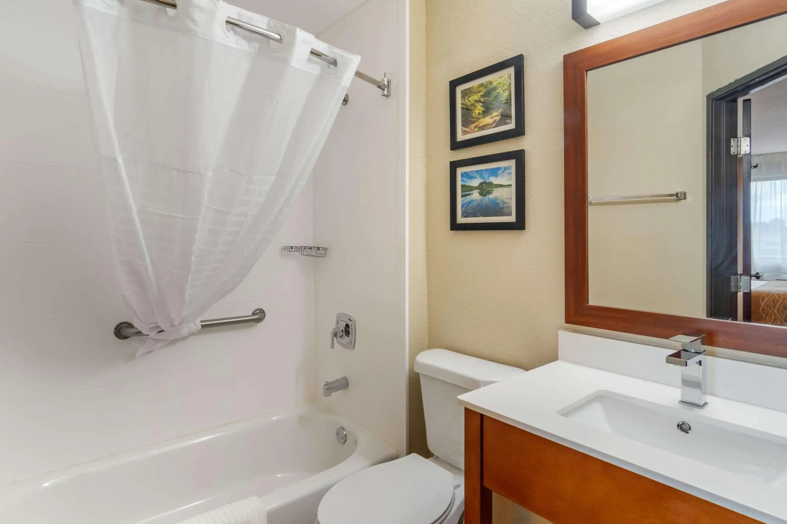 Comfort Inn & Suites South Hill I-85