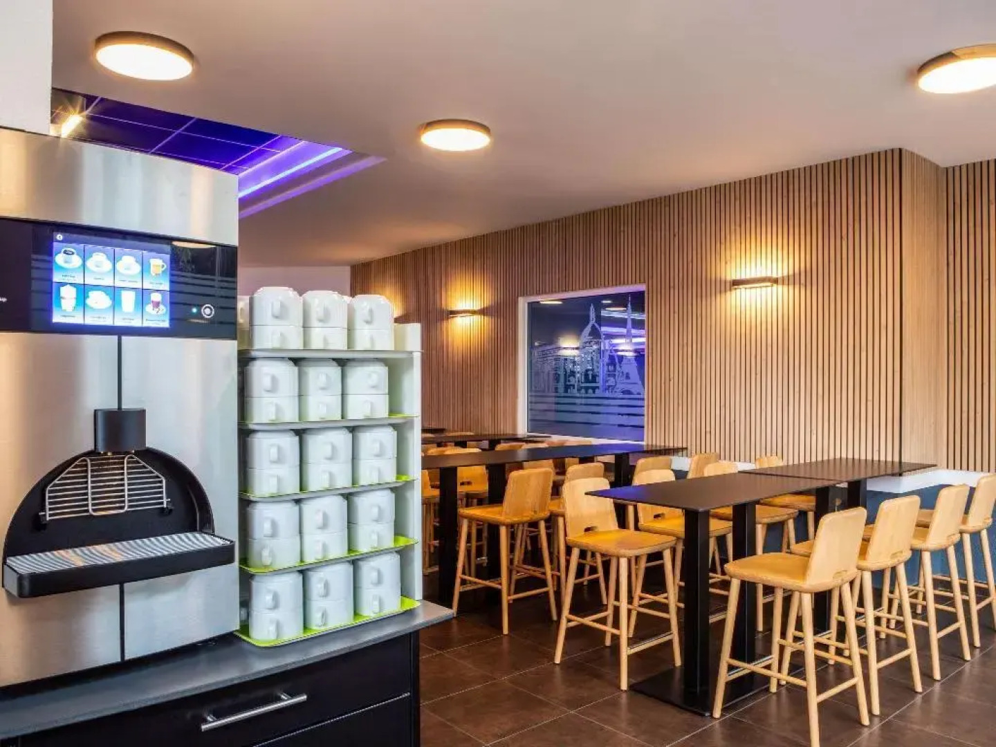 Отель ibis budget Paris Porte de Montmartre