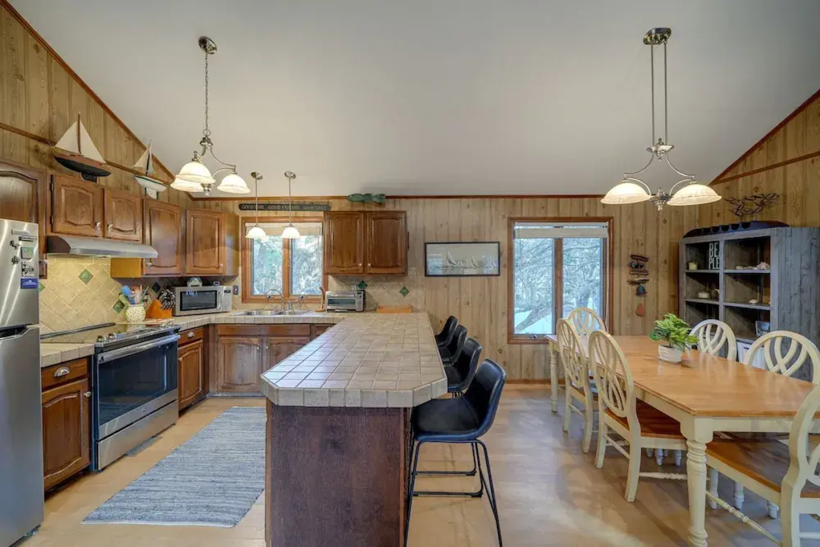 Outer Banks Retreat - Walk to Beach!