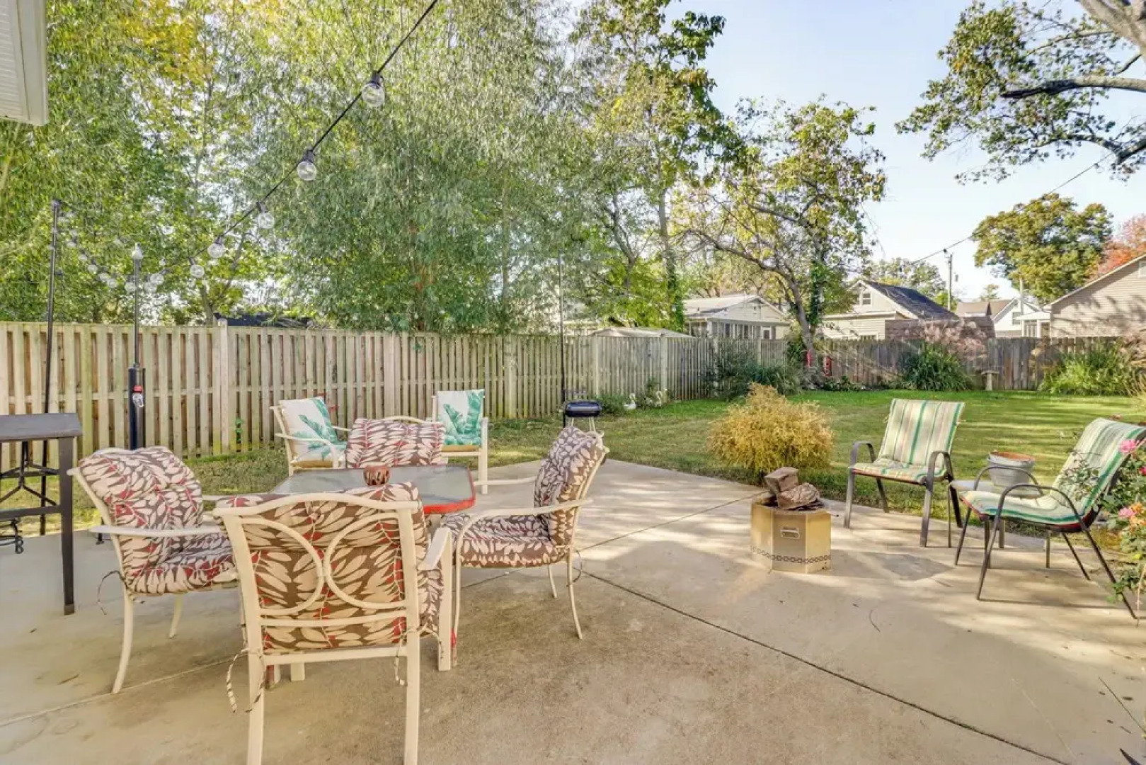 Walk to Potomac River: Colonial Virginia Retreat