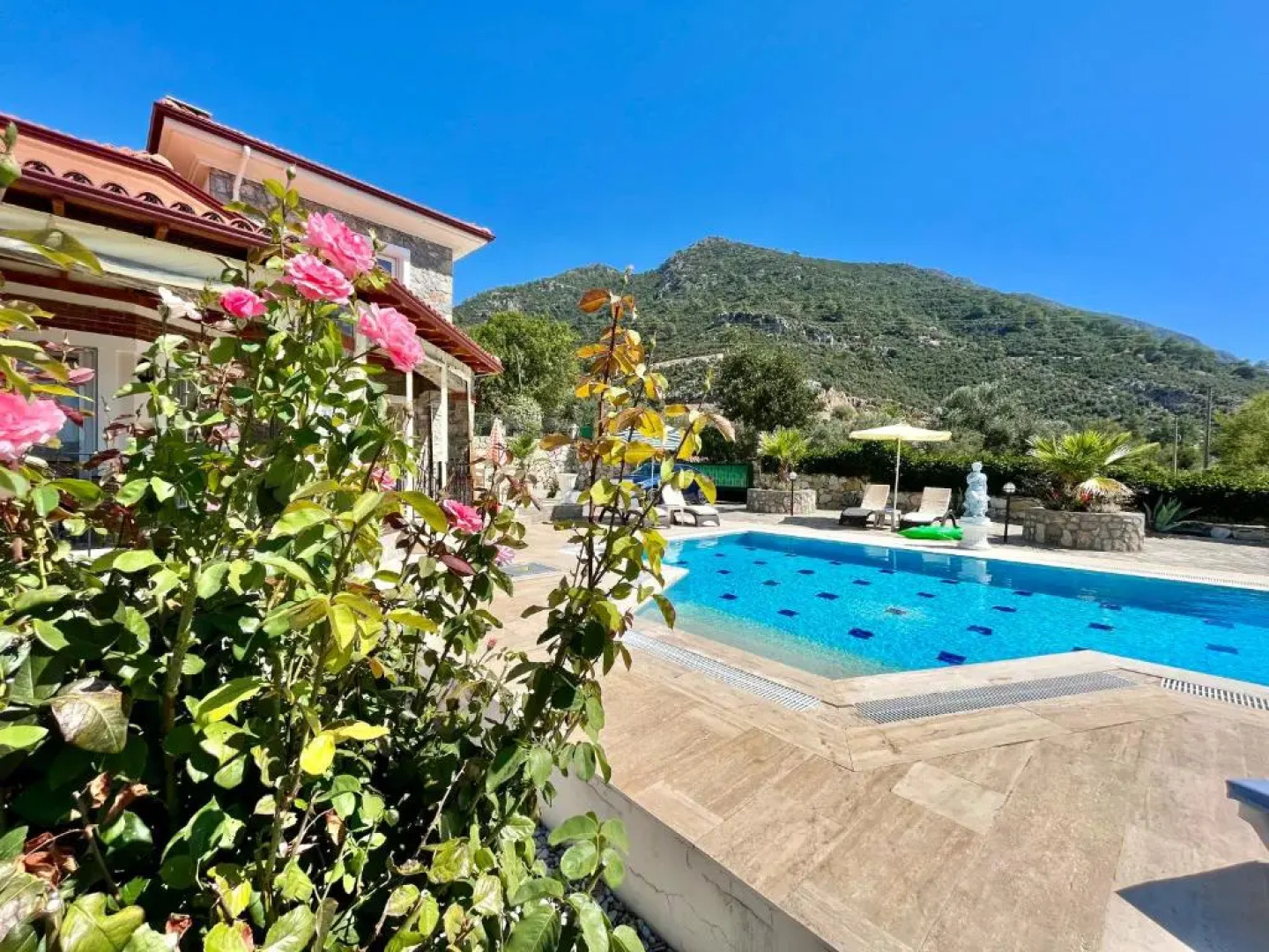 4 Bedroom - 3 Bathroom - 8 Person, Private Pool - Private 1000m2 Garden, DETACHED Villas, Unlimited WiFi - Free Parking