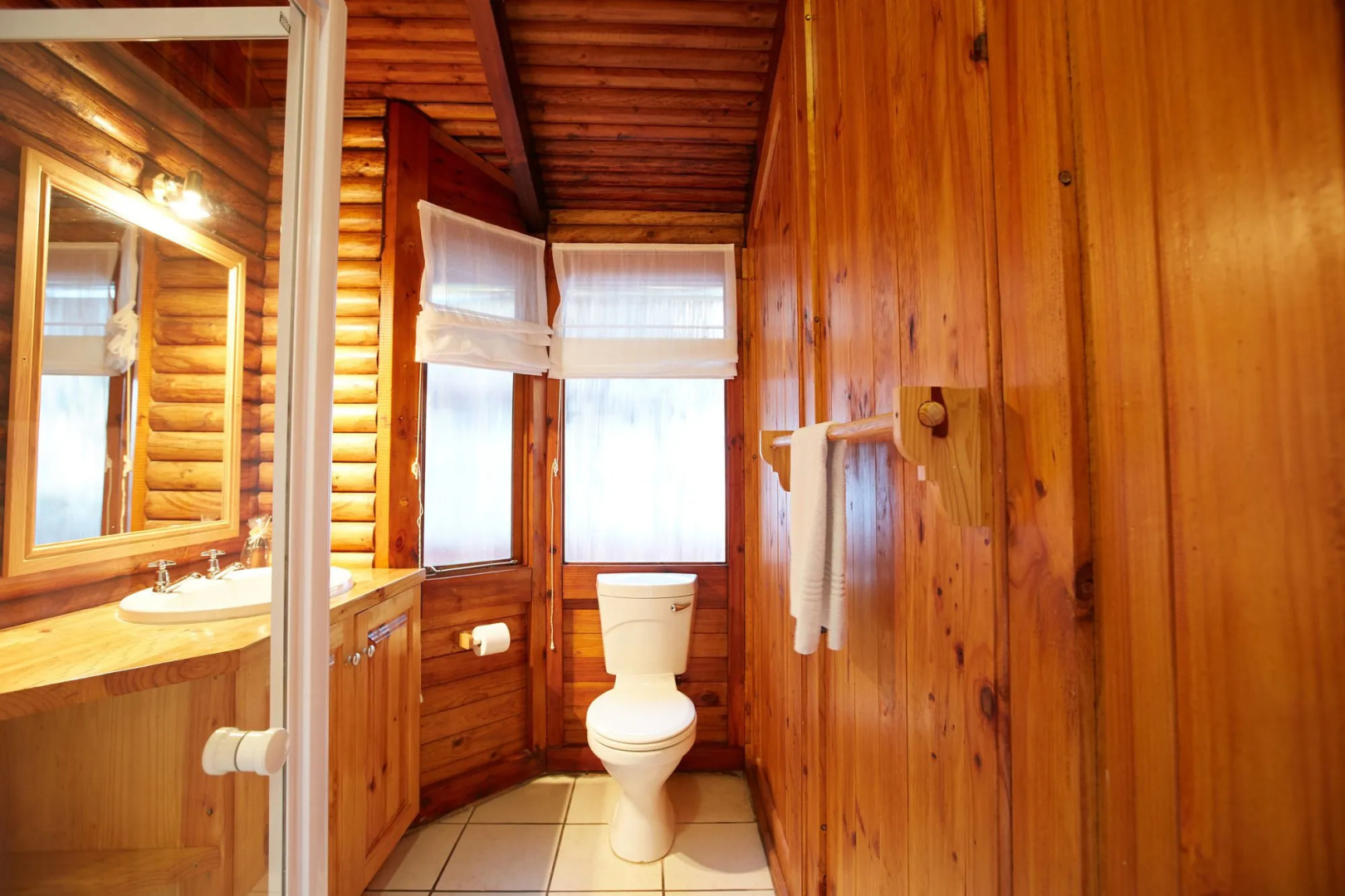 Under Milkwood Resort