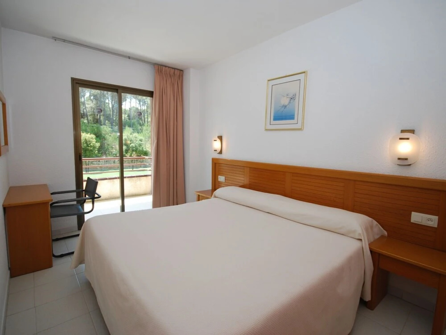 Comfortable Apartment With AC, at 900 m. From the Beach