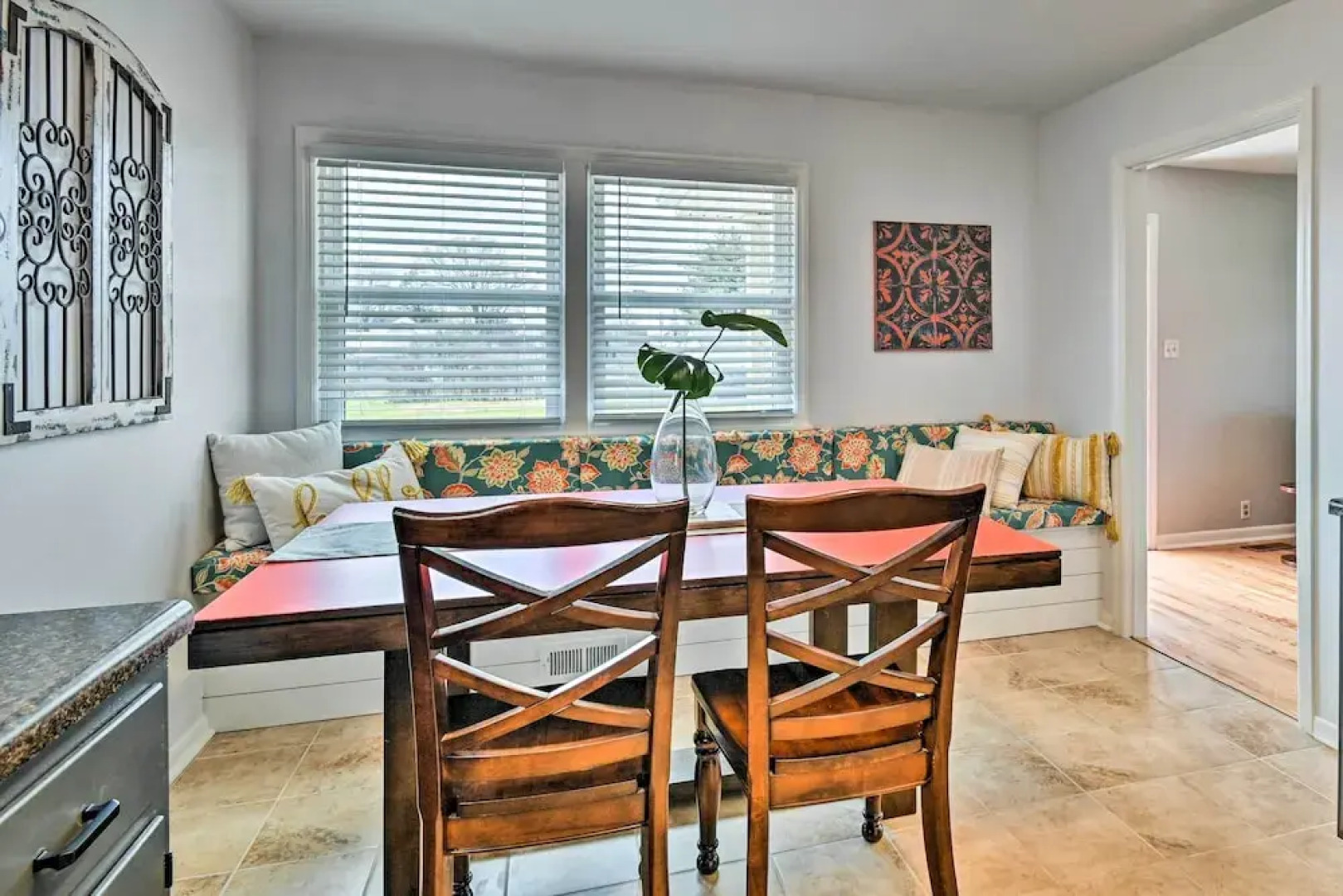 Charming Cave City Vacation Rental w/ Fire Pit!