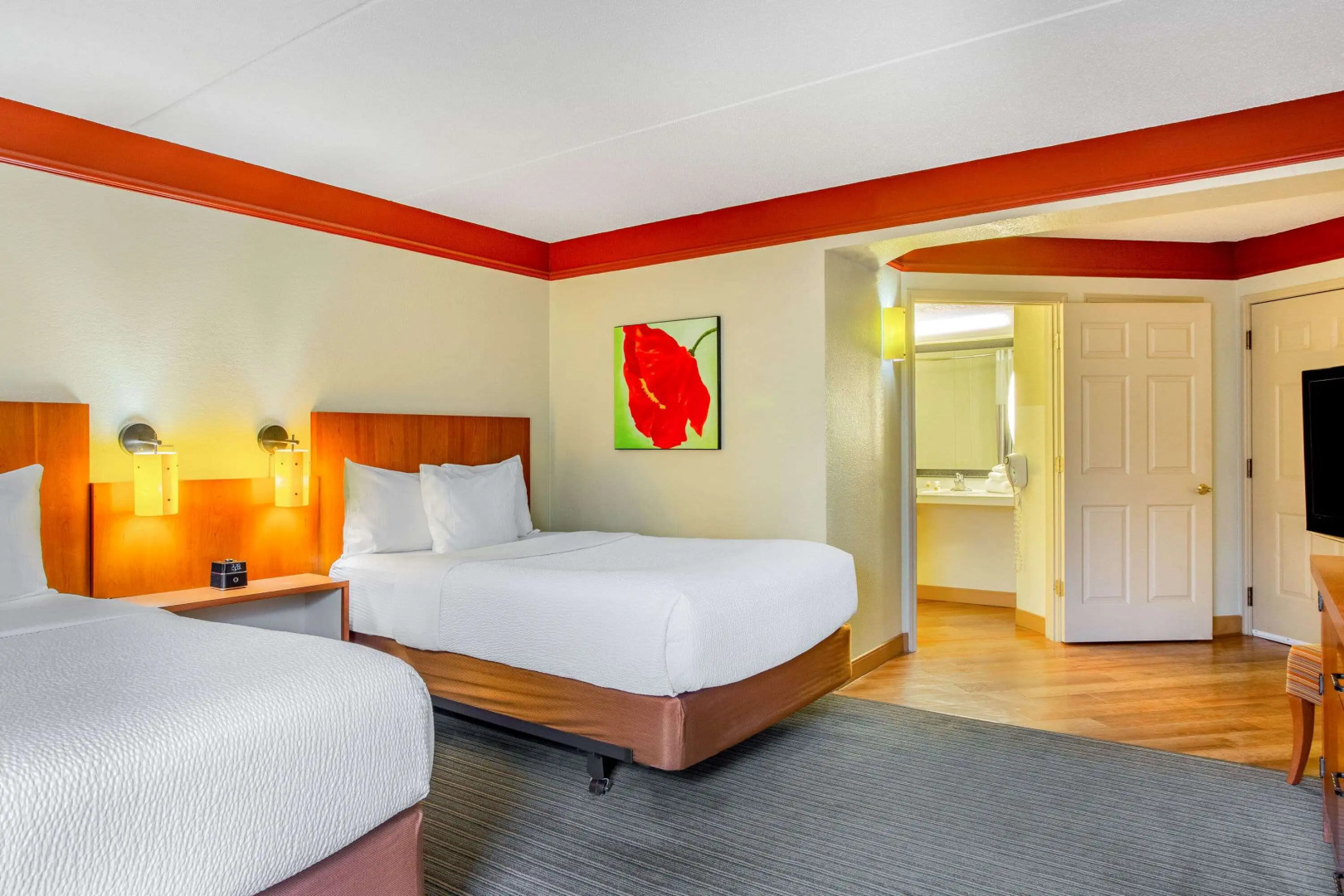 La Quinta Inn & Suites by Wyndham Raleigh Crabtree
