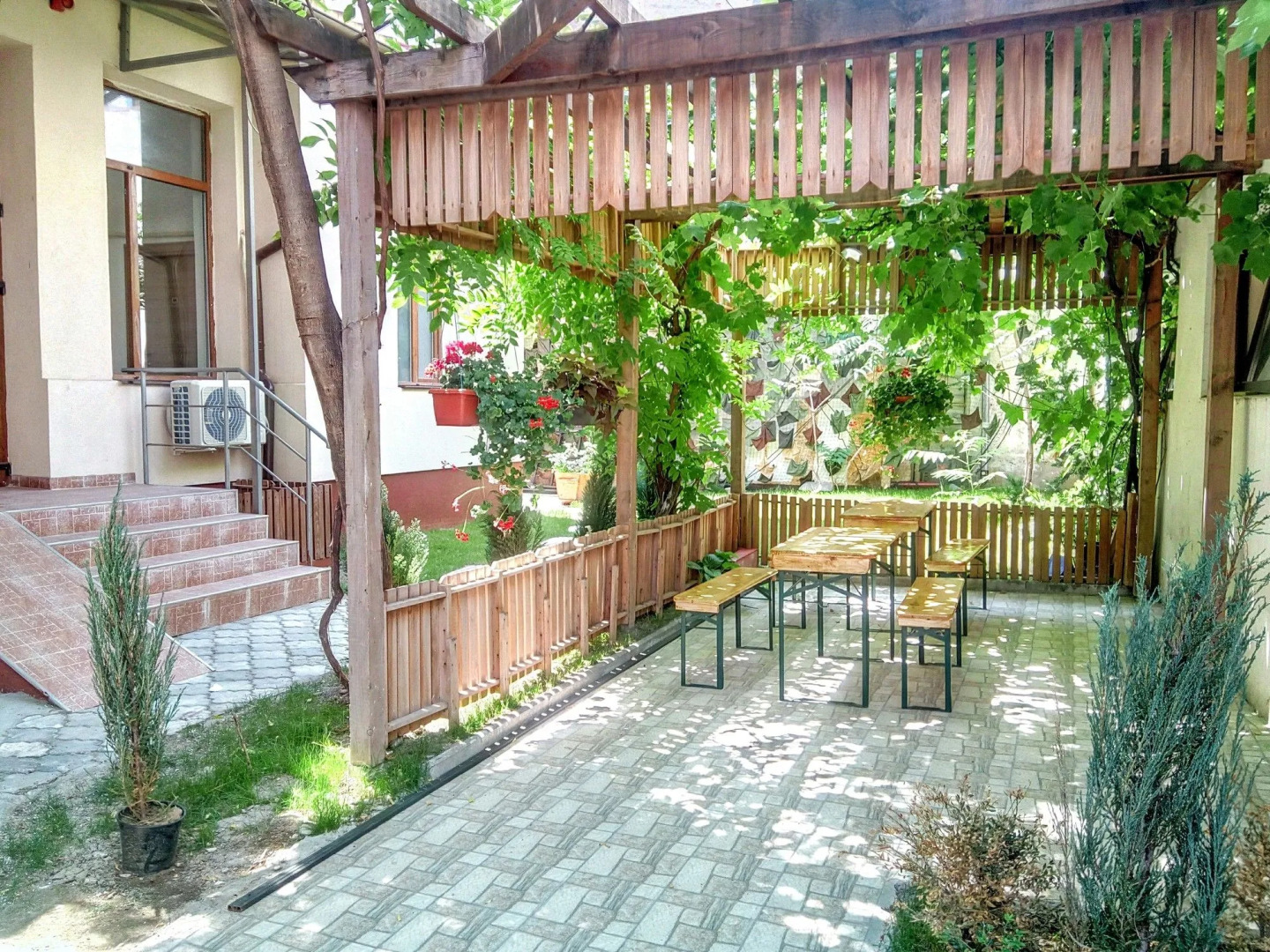 Central Guesthouse Bucharest - Adults Only