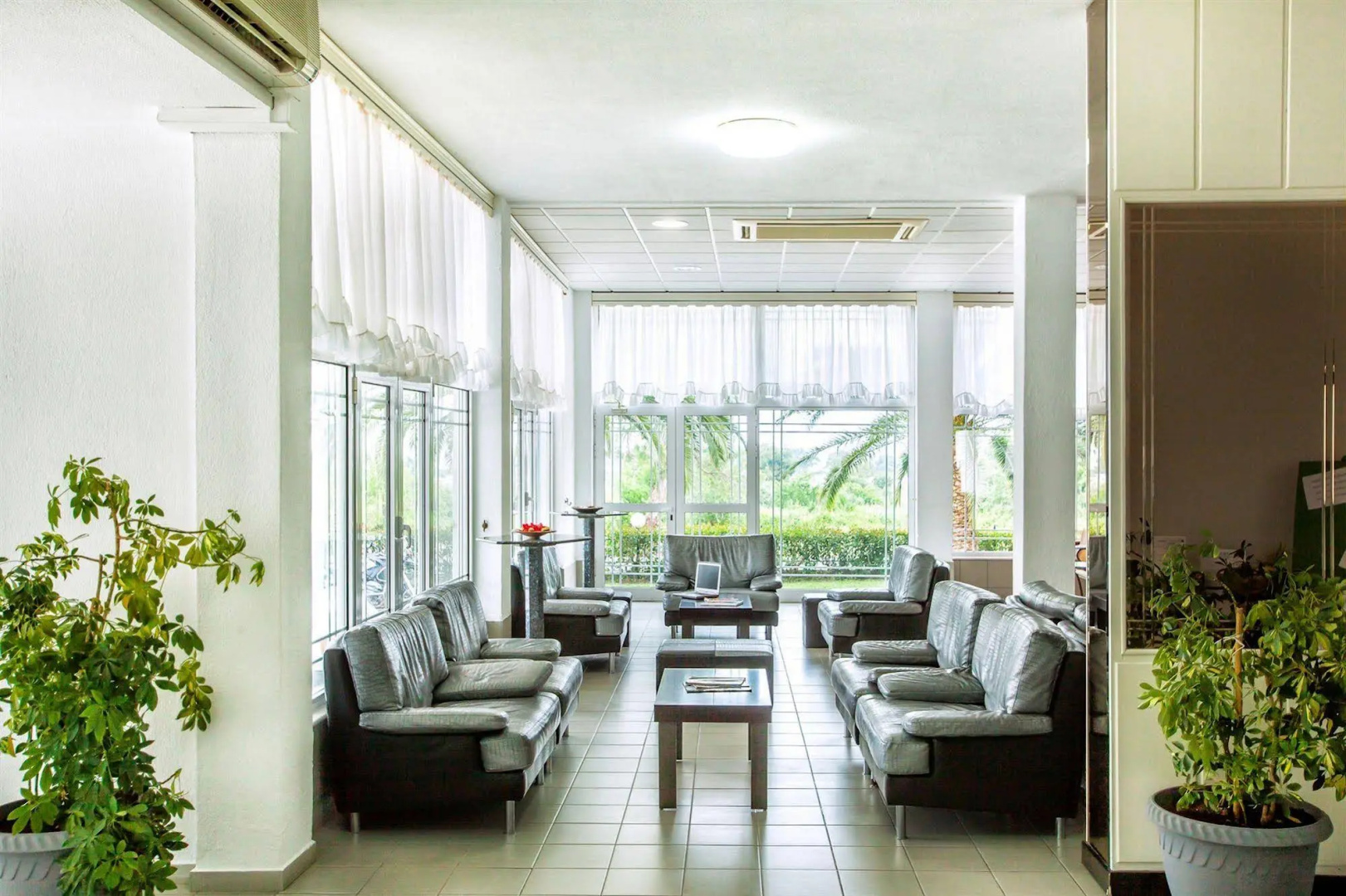 Port Marina Hotel