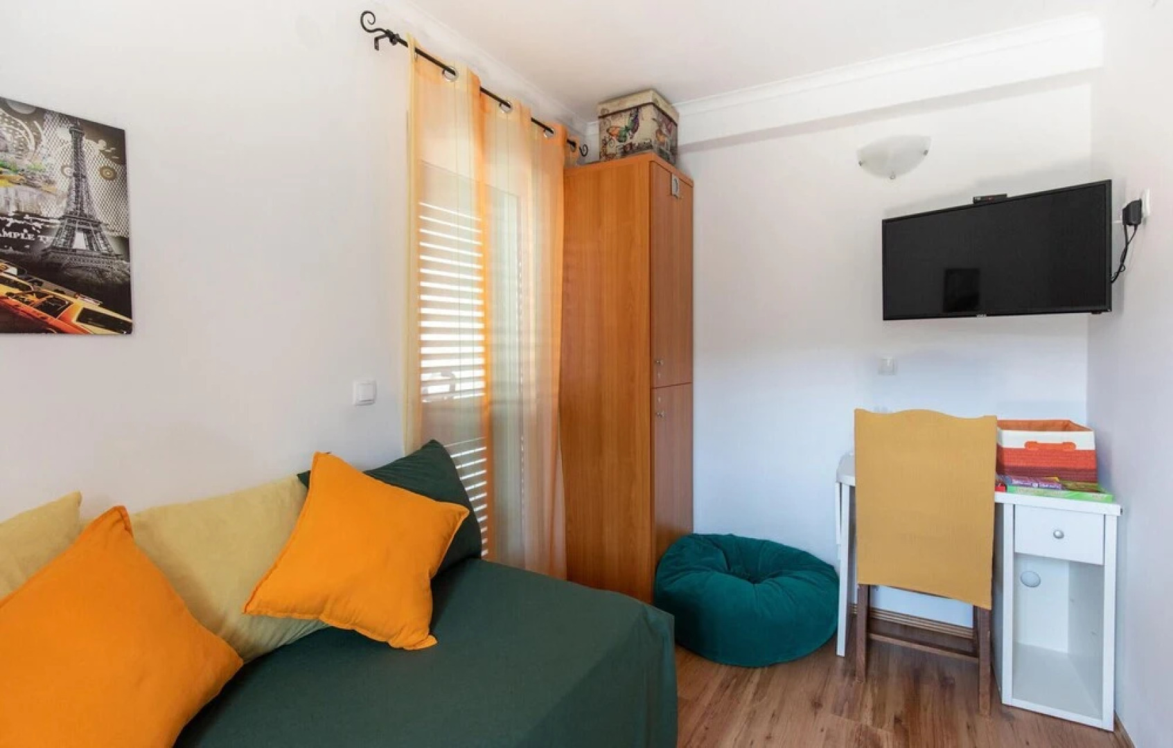 Nice Apartment in Ploce With Wifi and 5 Bedrooms