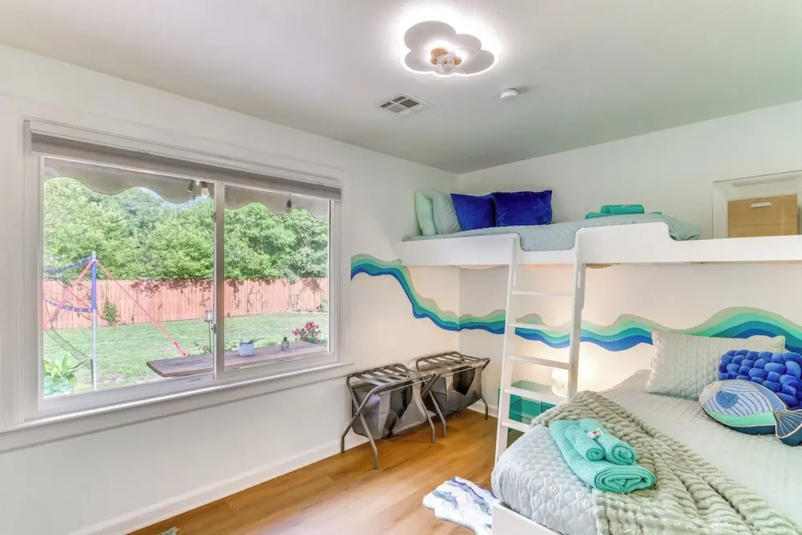 Retro-tropical Pensacola Home - 3 Mi to Downtown!