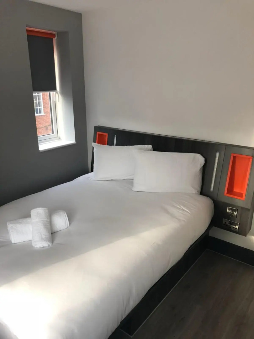 Renaissance London Heathrow Hotel